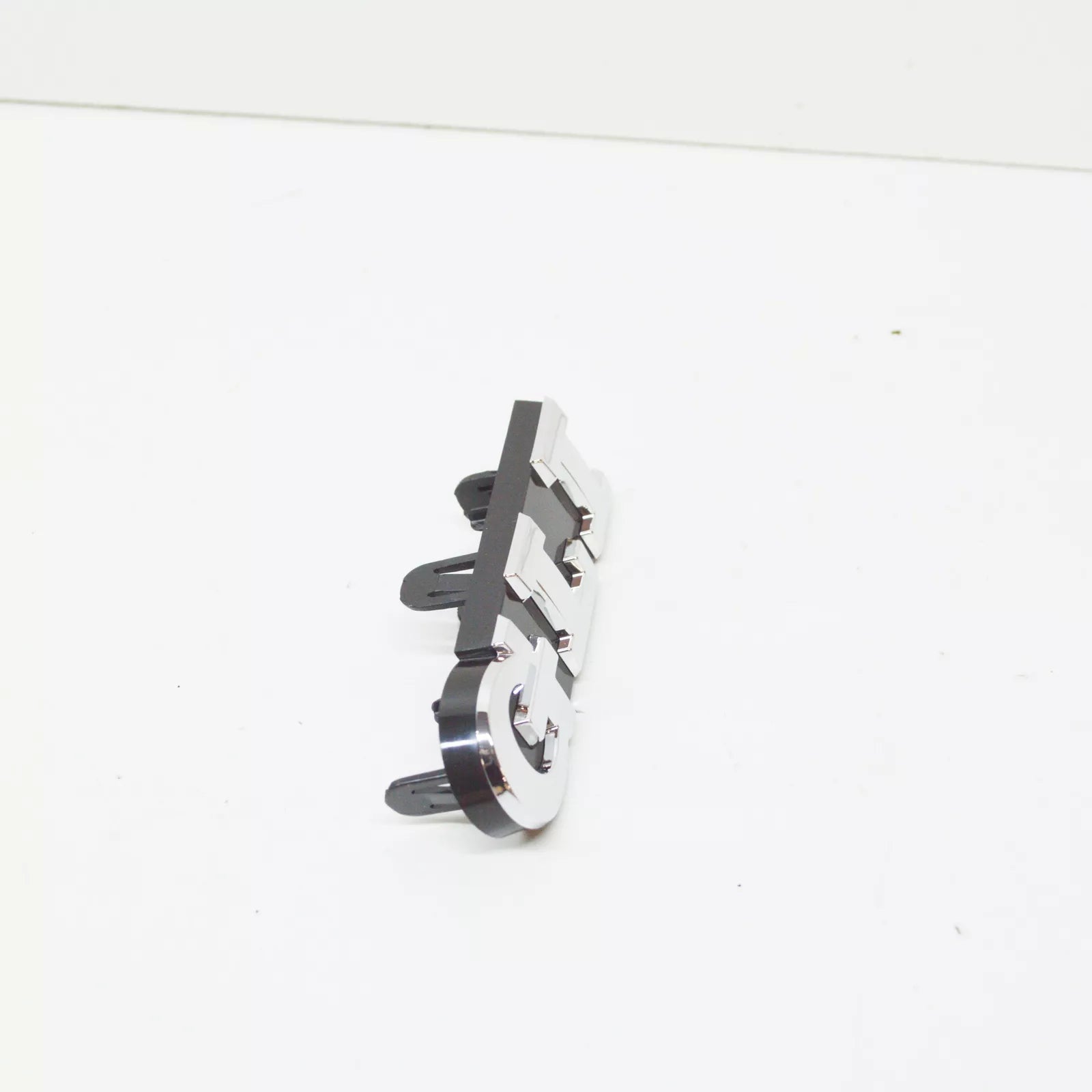 NEW VW JETTA A6 MK6 FRONT RADIATOR GRILLE INSCRIPTION BADGE 5C6853679739