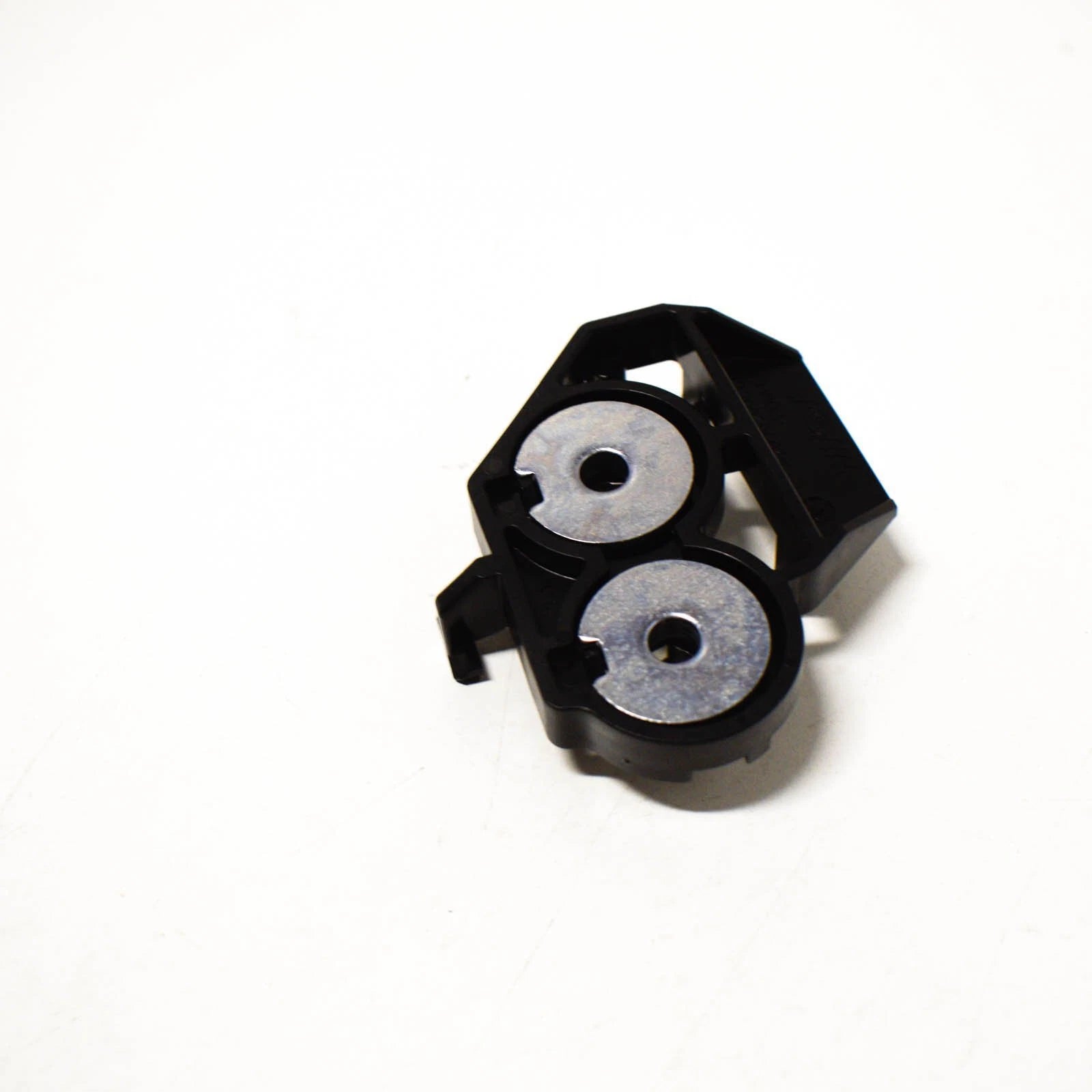 NEW MB C-CLASS W205 RADIATOR UPPER REAR LEFT BRACKET A2056260212 2016 ORIGINAL