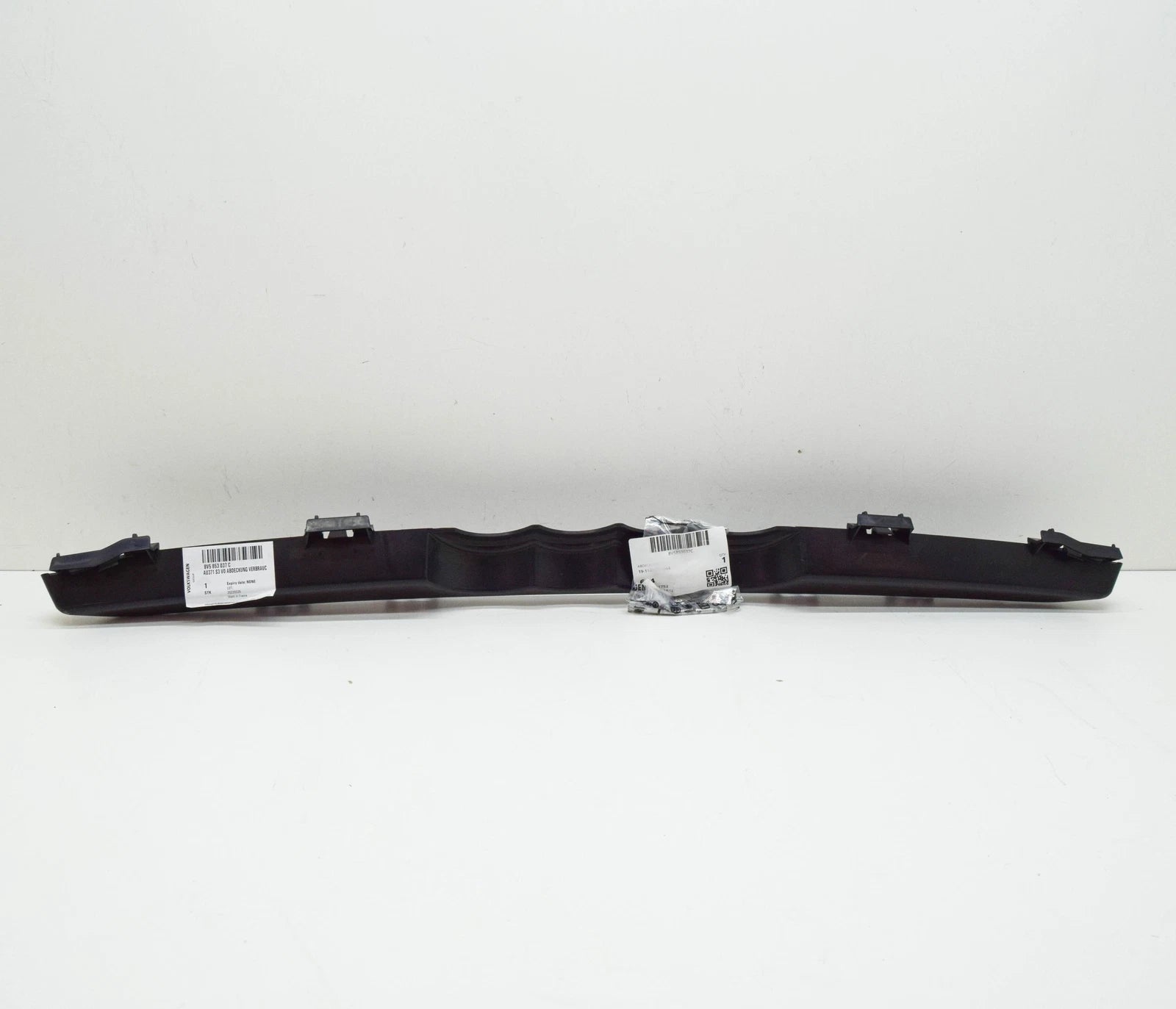 NEW AUDI A3 SPORTBACK 8V FRONT RADIATOR GRILLE COVER 8V5853037C ORIGINAL