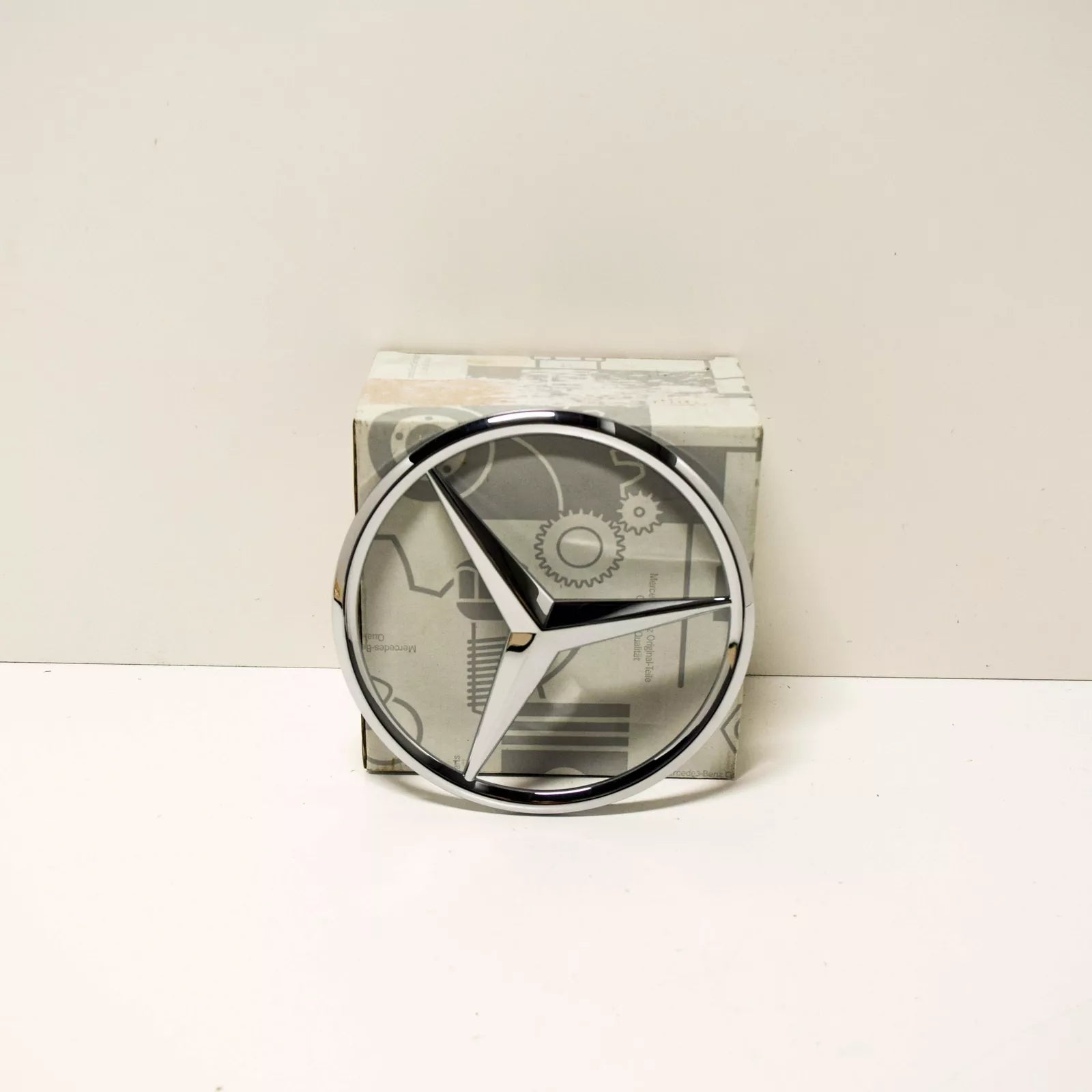 NEW MB VITO W638 FRONT BUMPER RADIATOR GRILLE EMBLEM BADGE A6388880086