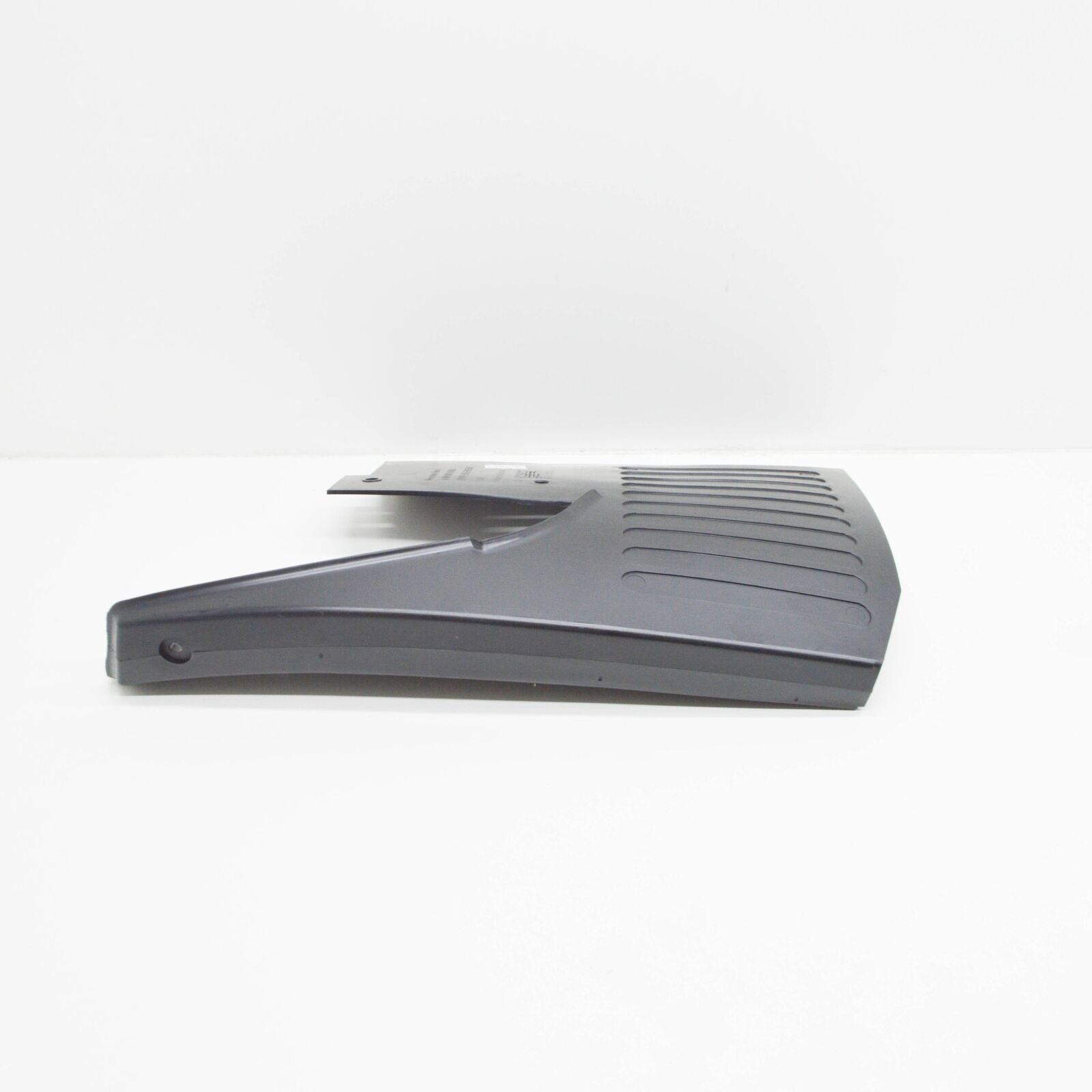 NEW MERCEDES-BENZ SPRINTER 909 REAR LEFT MUDGUARD A9098820000 2015 ORIGINAL