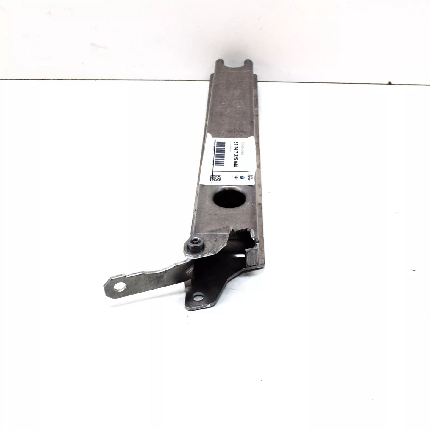 NEW BMW F45 F46 RADIATOR AIR DUCT HOLDER LOWER LEFT 7325044 51747325044 ORIGINAL