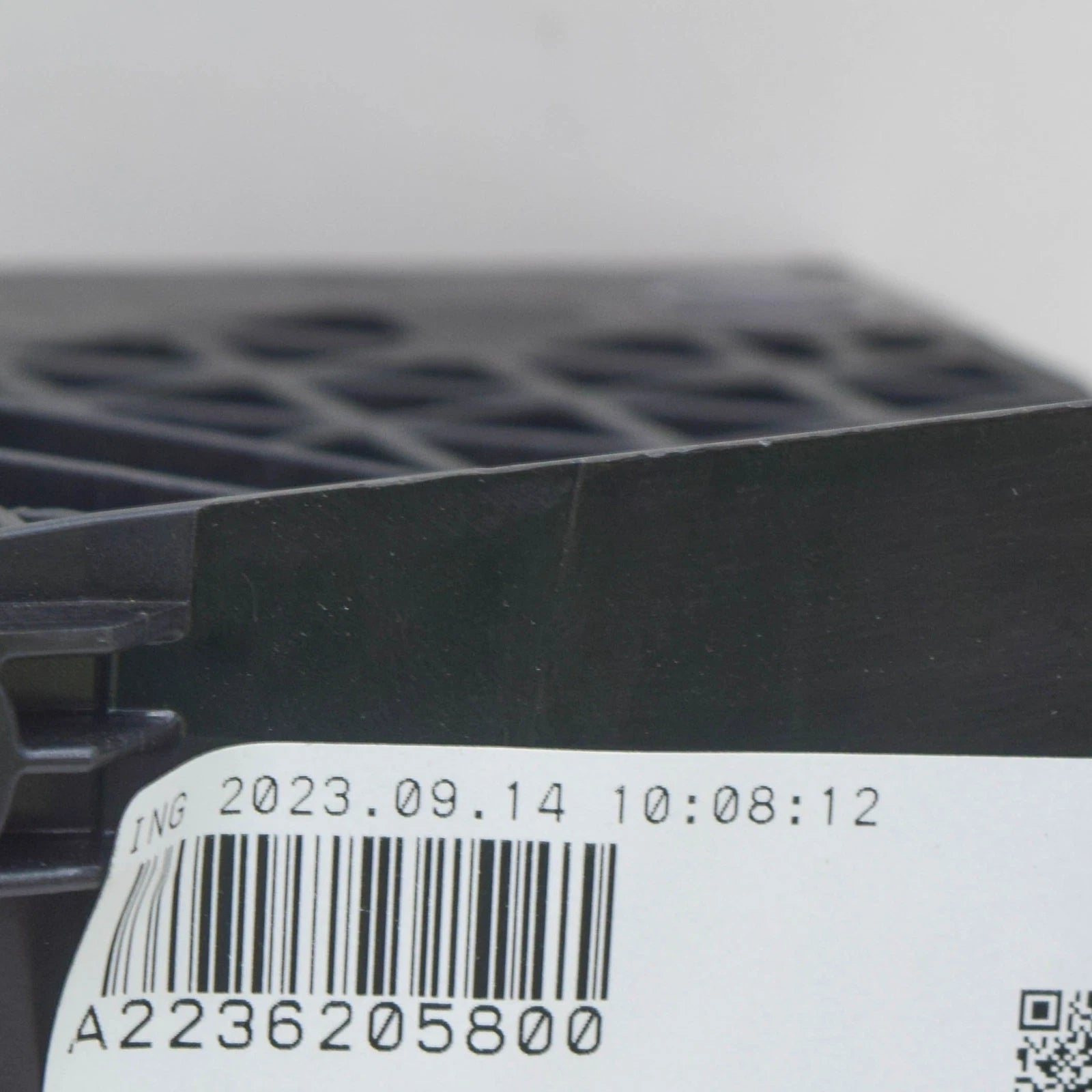 NEW MB S W223 FRONT RIGHT RADIATOR SUPPORT ABSORBER A2236205800 ORIGINAL