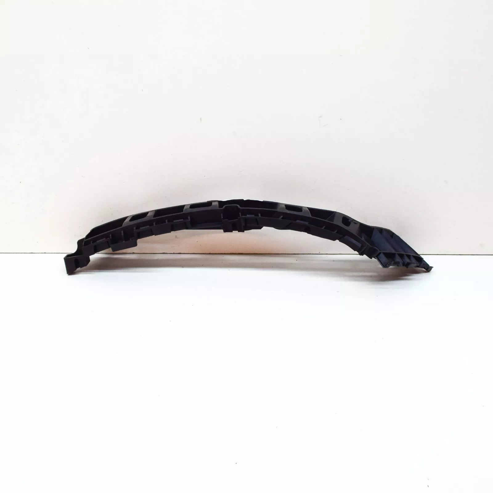 NEW VOLKSWAGEN SCIROCCO MK3 REAR BUMPER LEFT GUIDE PROFILE 1K8807393C