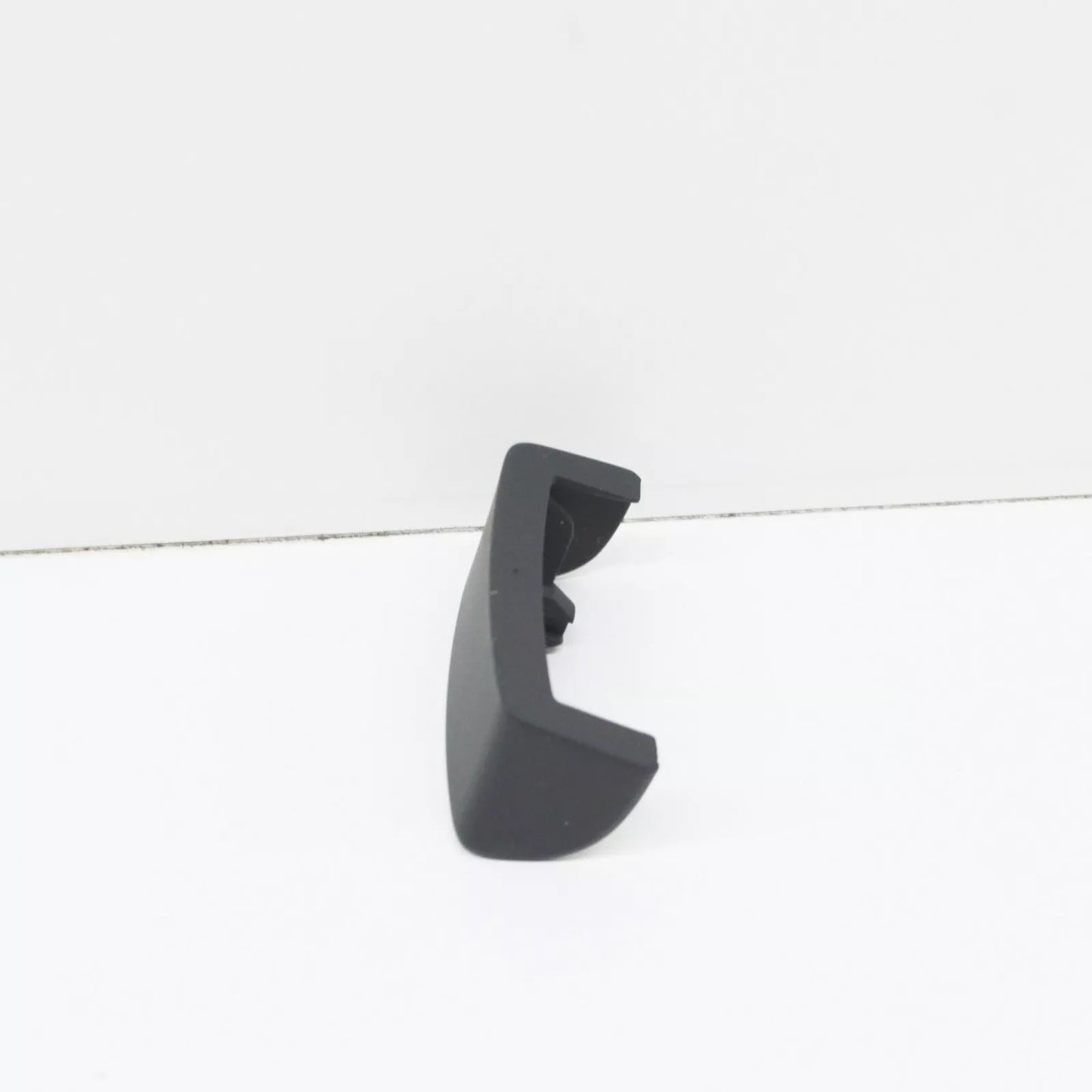 NEW VOLKSWAGEN GOLF MK5 BLACK STEERING WHEEL LOVER CAP 1K0419685G1QB ORIGINAL