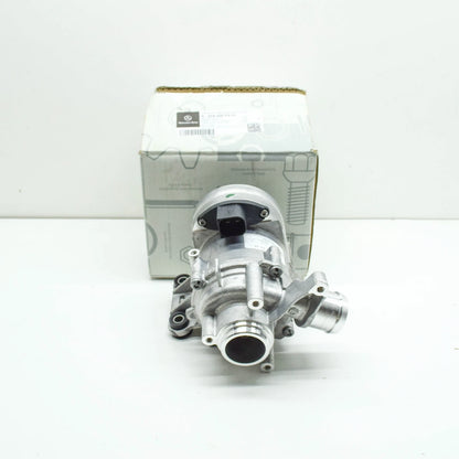 NEW MERCEDES-BENZ C W205 WATER PUMP A2642000301 ORIGINAL