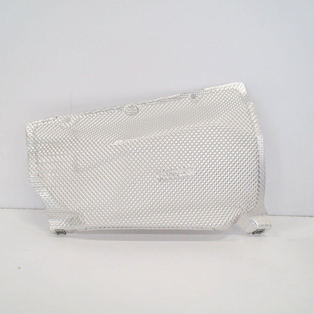 NEW MERCEDES BENZ C CLASS W205 HEAT SHIELD 	A2056801622 ORIGINAL
