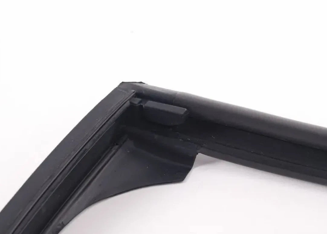 NEW BMW 5 E39 REAR RIGHT DOOR SEALING RUBBER 0402748 51220402748 ORIGINAL