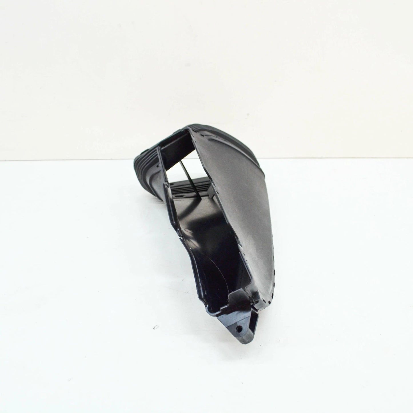 NEW AUDI A6 C6 RIGHT AIR INTAKE DUCT 4G0129624D