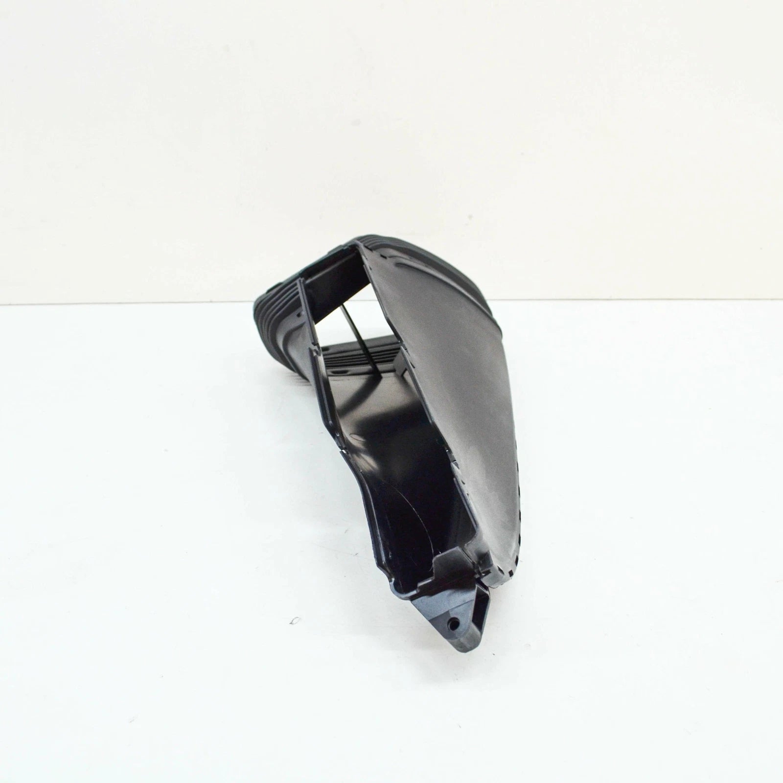 NEW AUDI A6 C6 RIGHT AIR INTAKE DUCT 4G0129624D
