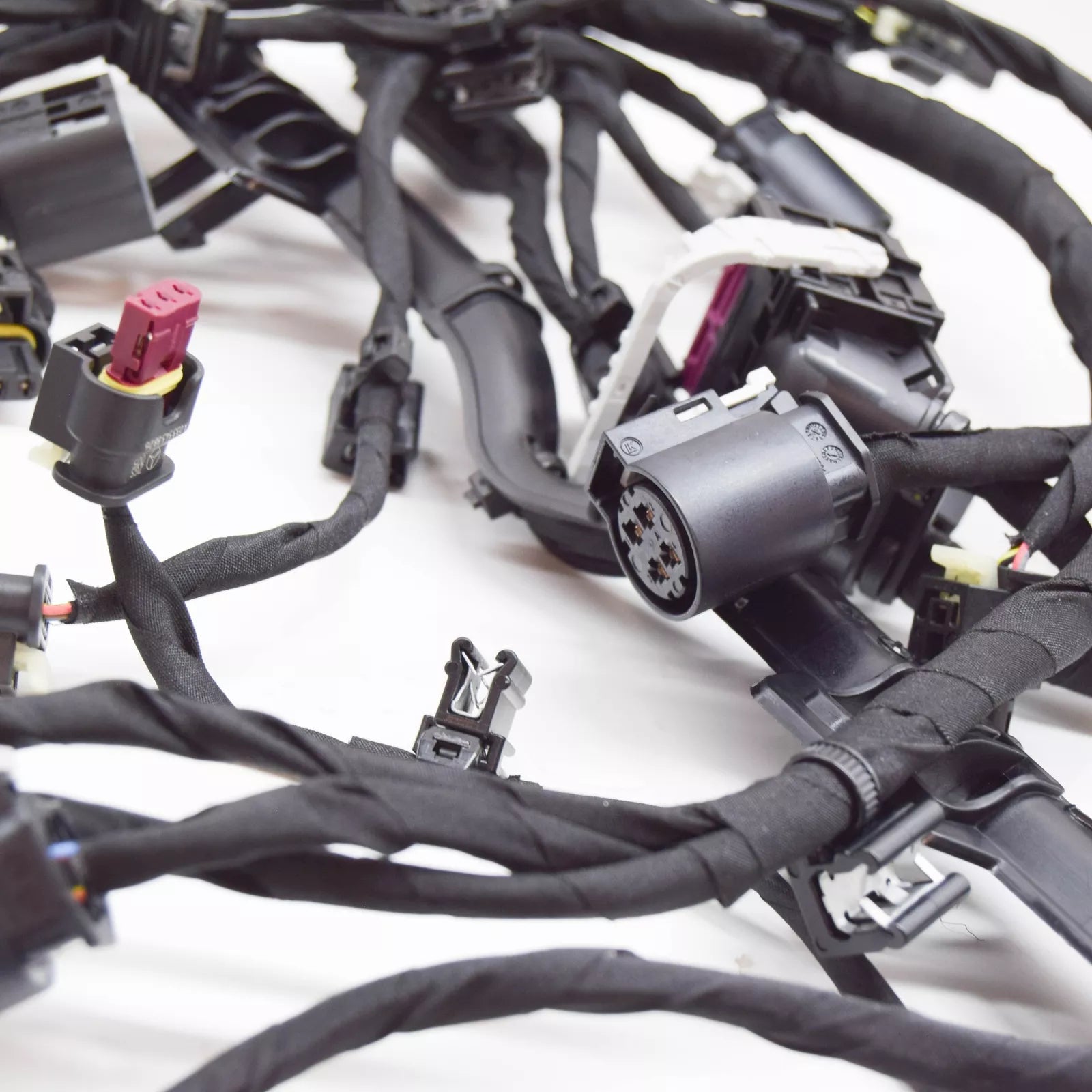 NEW MERCEDES-BENZ S W222 ENGINE WIRING HARNESS A2561507100 ORIGINAL