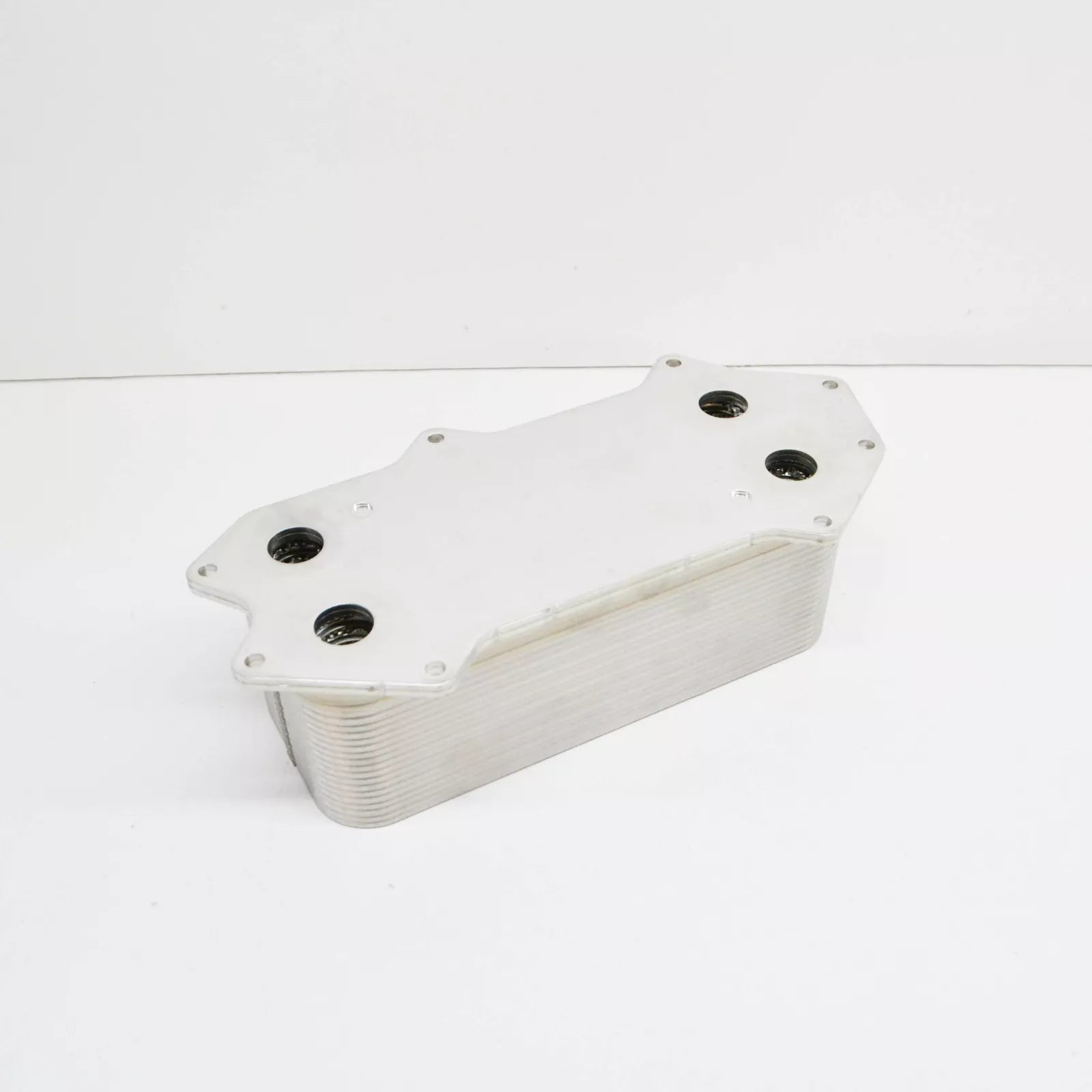 NEW AUDI R8 4S ENGINE OIL COOLER 07L117021M ORIGINAL