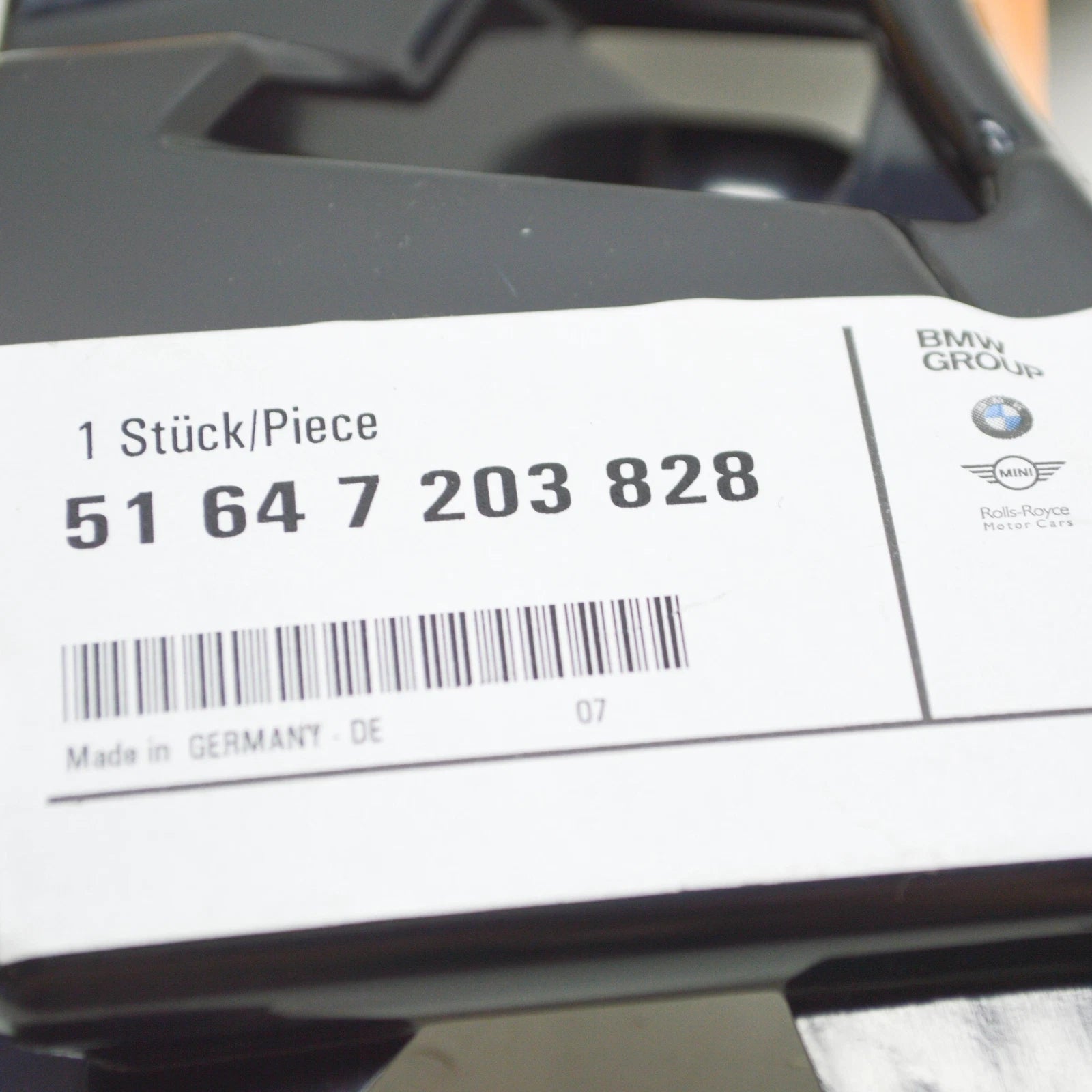 NEW BMW 5 GRAN TURISMO F07 FRONT BUMPER RIGHT SPACER 51647203828 ORIGINAL