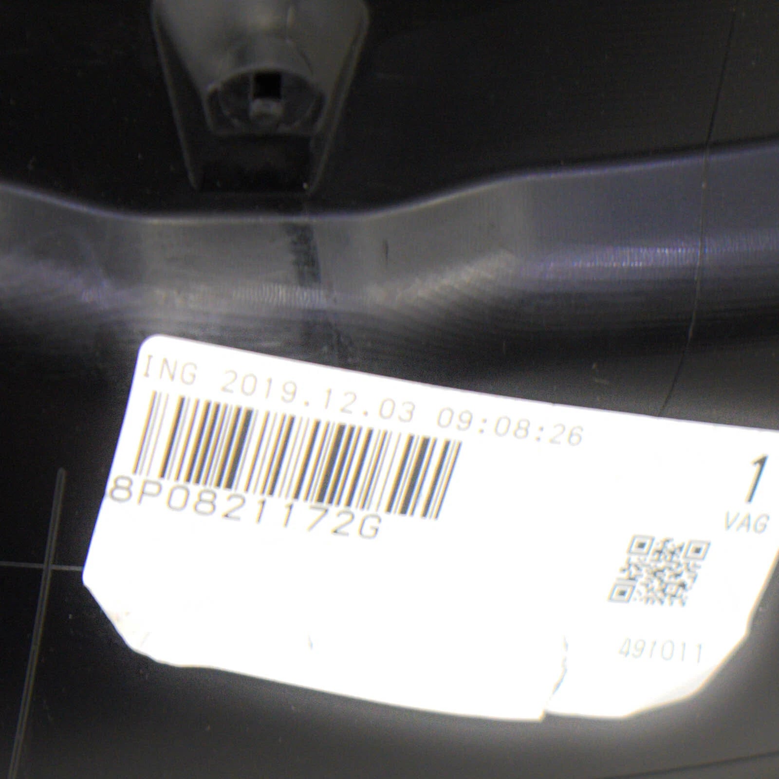 NEW AUDI A3 8PA FRONT RIGHT SIDE FENDER LINER SPLASH SHIELD 8P0821172G