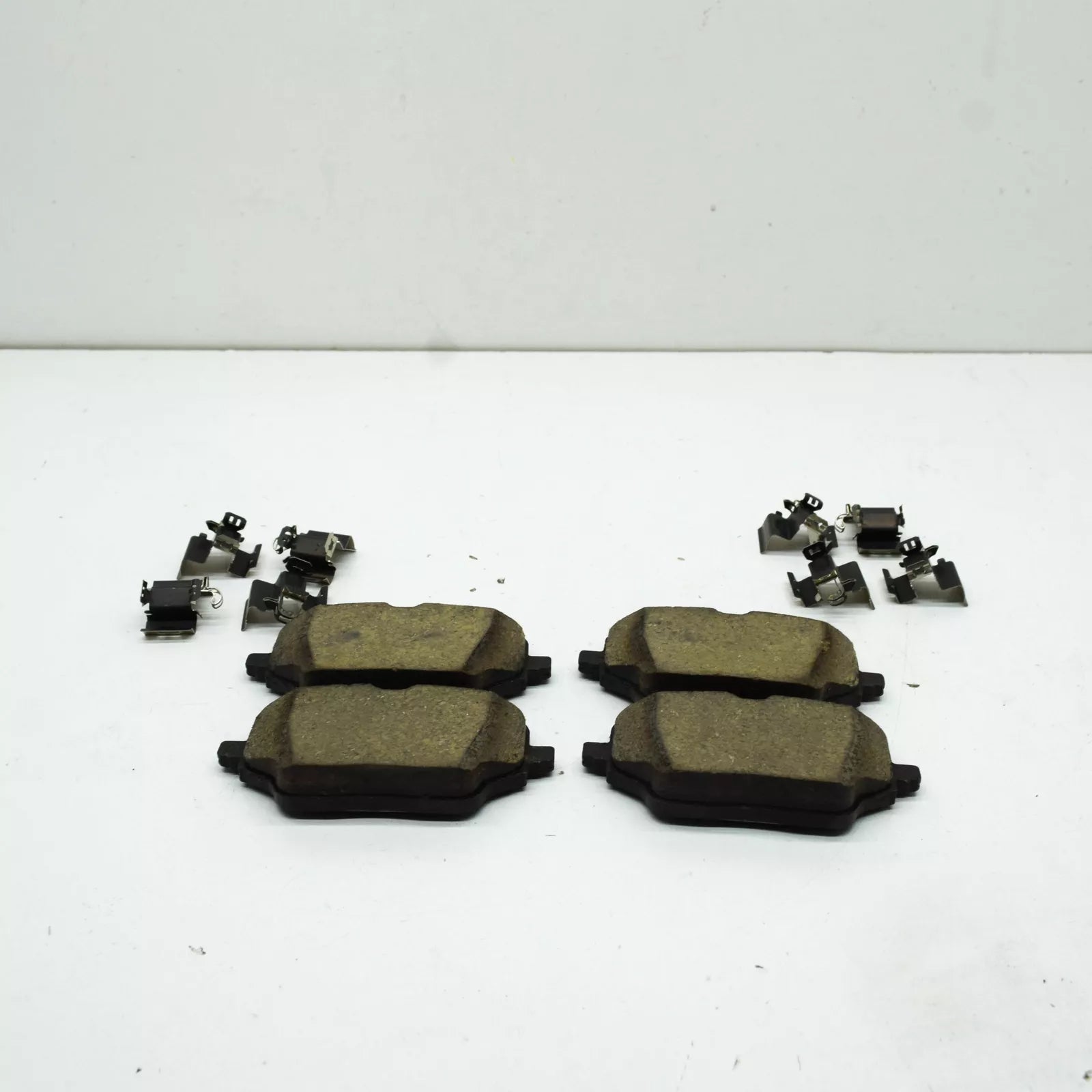 NEW MERCEDES-BENZ GLE W167 REAR BRAKE PADS SET A0004207203 ORIGINAL