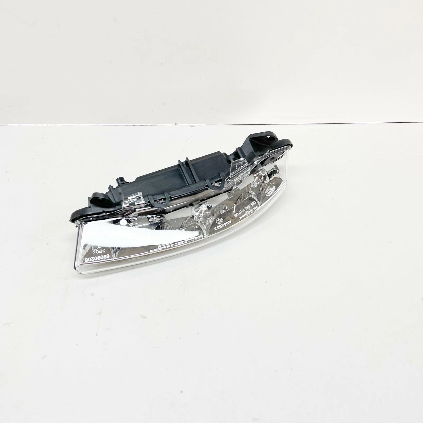 NEW MERCEDES-BENZ S-CLASS W221 FRONT RIGHT RUNNING DAY LIGHT A2218201856