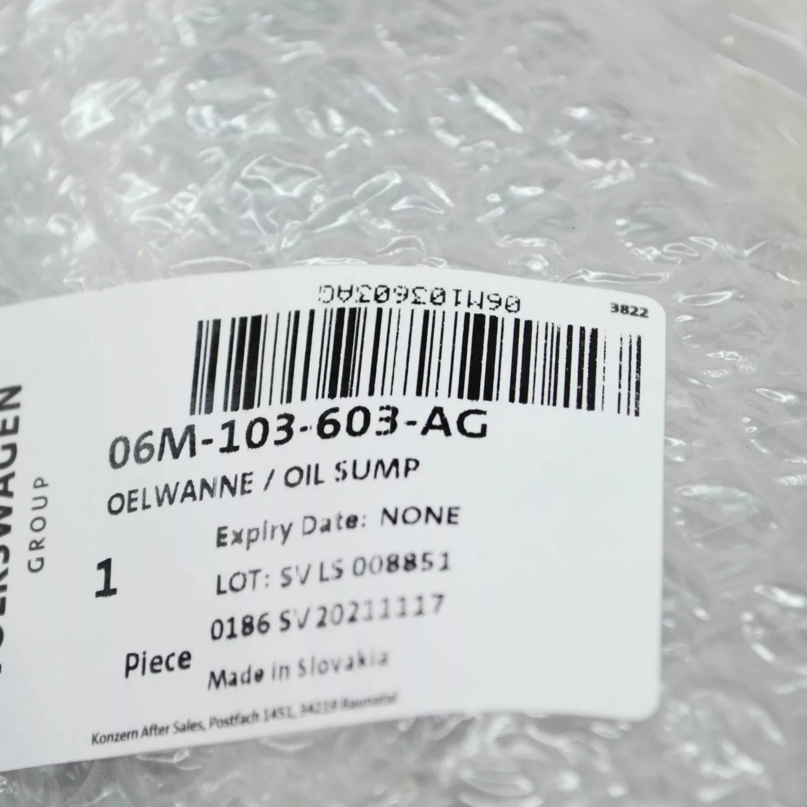 NEW AUDI A4 B9 ENGINE OIL PAN UPPER 06M103603AG ORIGINAL