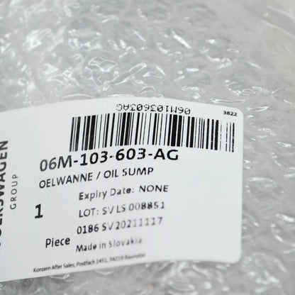 NEW AUDI A4 B9 ENGINE OIL PAN UPPER 06M103603AG ORIGINAL