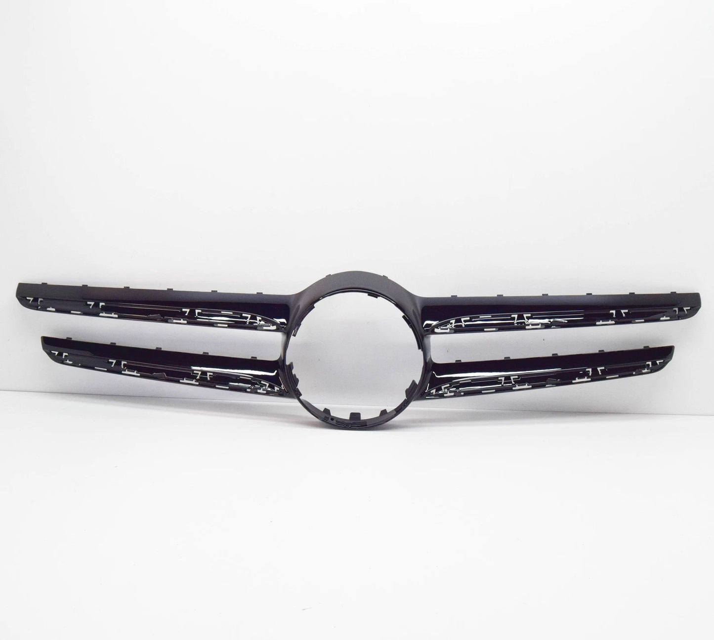 NEW MERCEDES-BENZ B W246 RADIATOR GRILLE TRIM MOLDING A2468880273 ORIGINAL