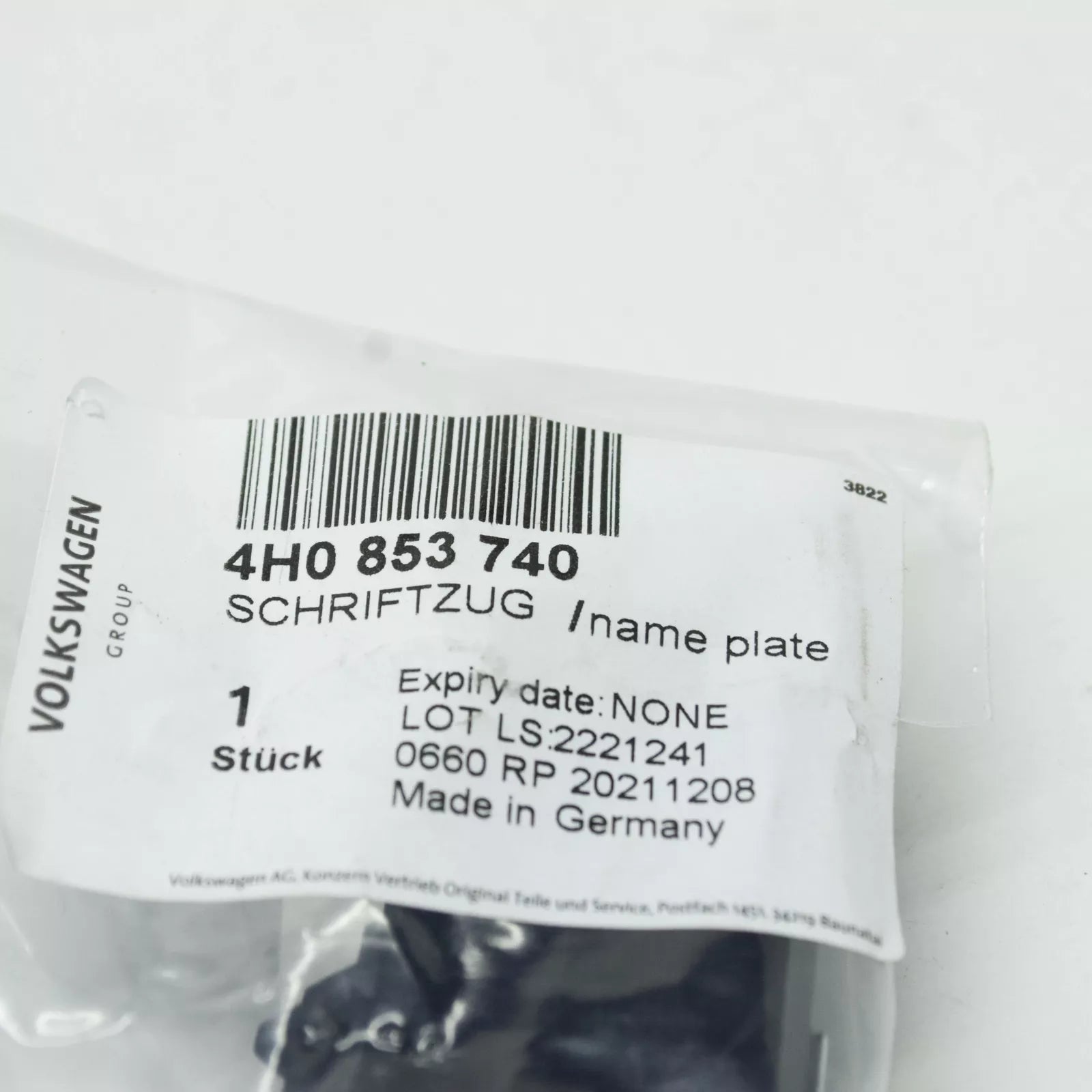 NEW AUDI A8 D4 FRONT BUMPER GRILLE EMBLEM BADGE  4H0853740A