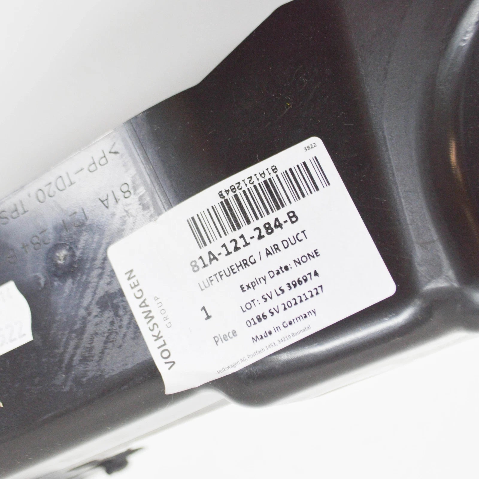 NEW AUDI Q2 RADIATOR FAN RIGHT AIR GUIDE 81A121284B ORIGINAL