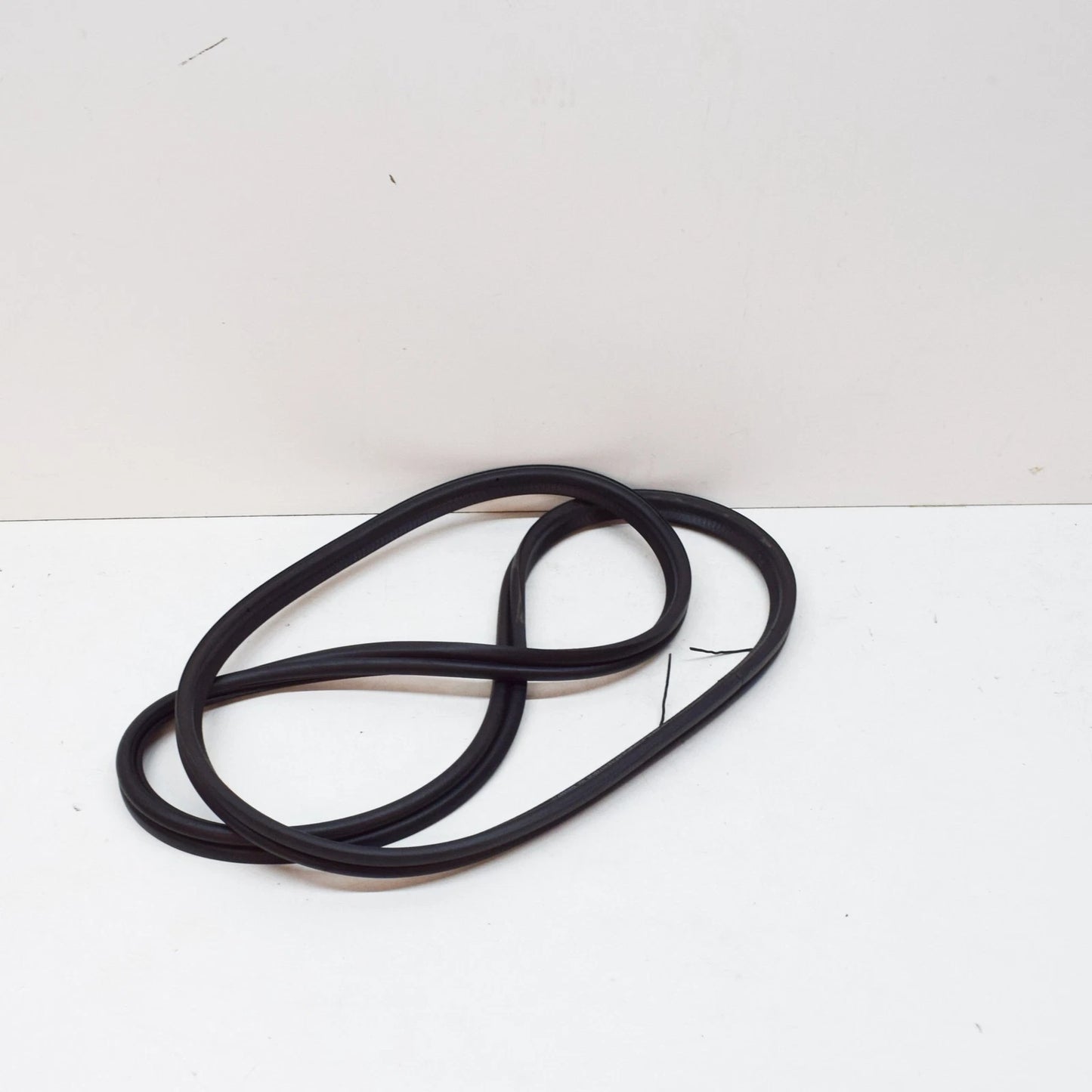 NEW BMW 3 E90 TRUNK LID GASKET SEAL 51767182079 7182079 ORIGINAL
