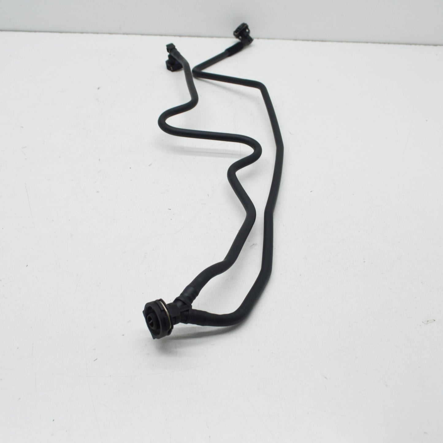 NEW MERCEDES-BENZ A W176 COOLING RADIATOR HOSE A2465010125 ORIGINAL