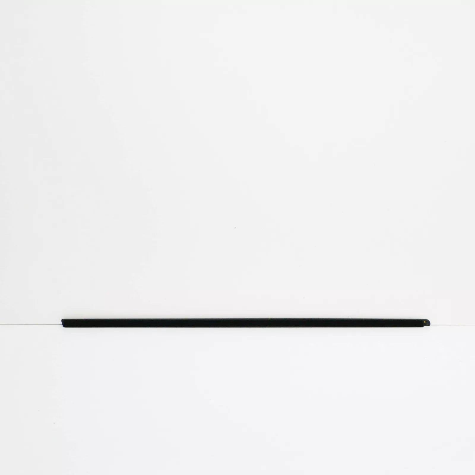 NEW VW AMAROK 2H FRONT LEFT OUTER WINDOW APERTURE SEAL 2H0837703C5AP