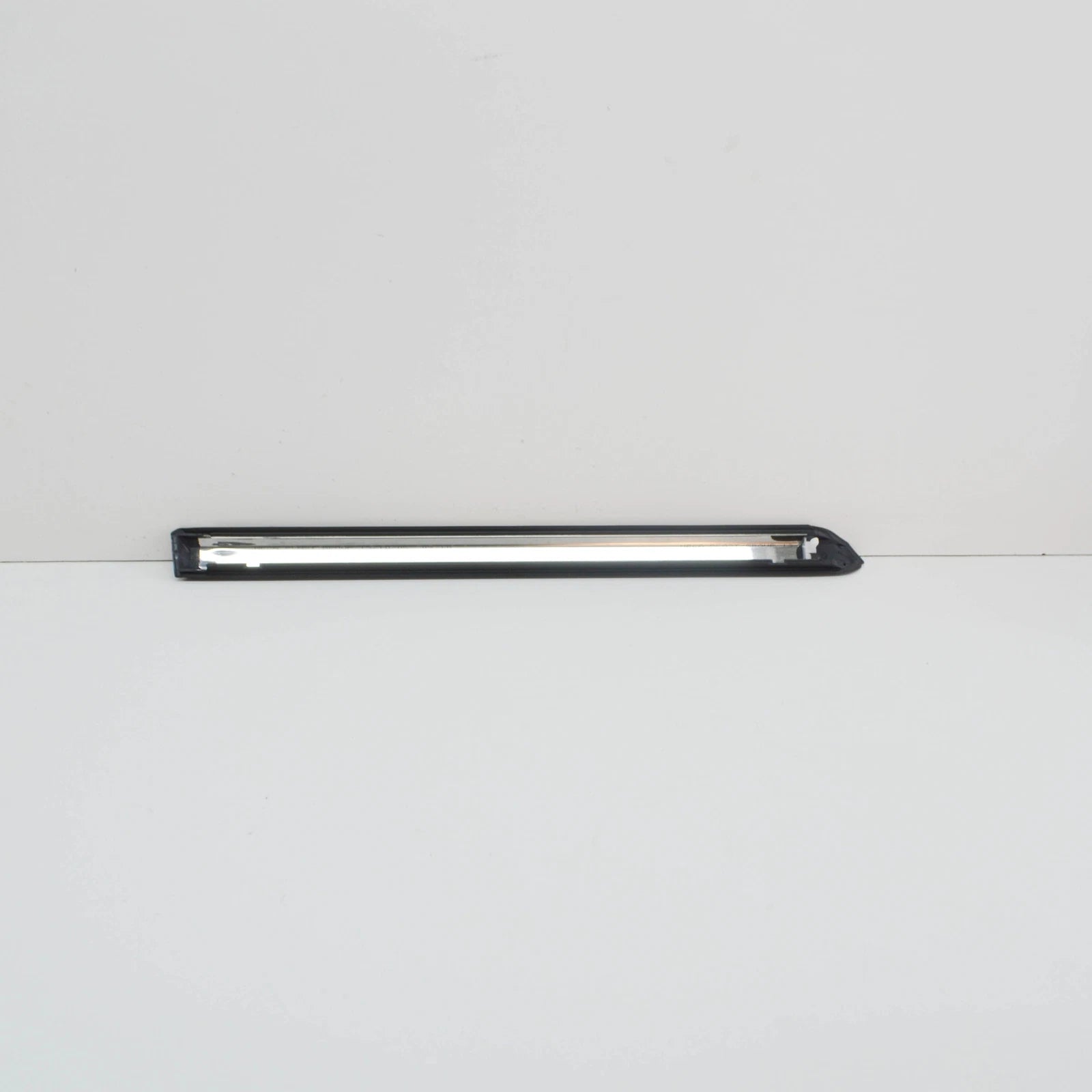 NEW BMW 3 E30 REAR LEFT FENDER MOULDING 51131965105 1965105 ORIGINAL