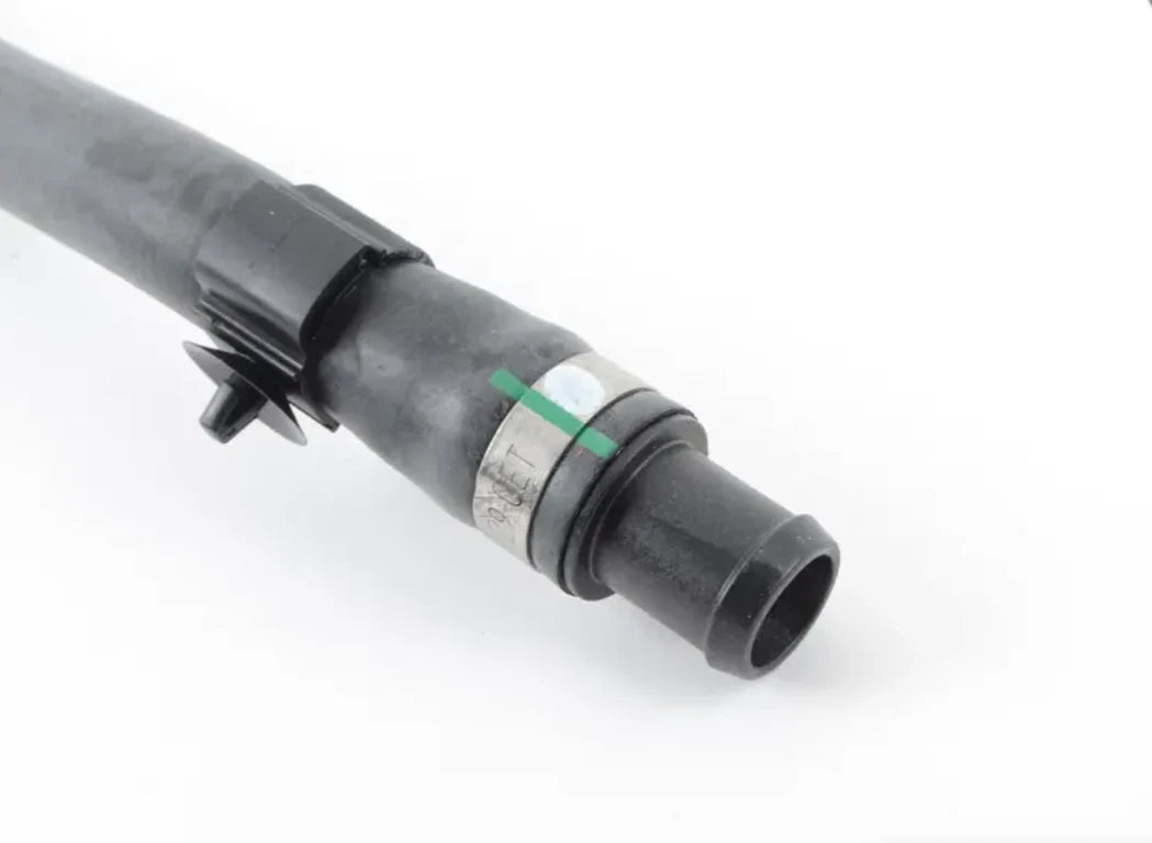 NEW BMW X3 F25 REFRIGERANT PIPE 17127646154 7646154 ORIGINAL