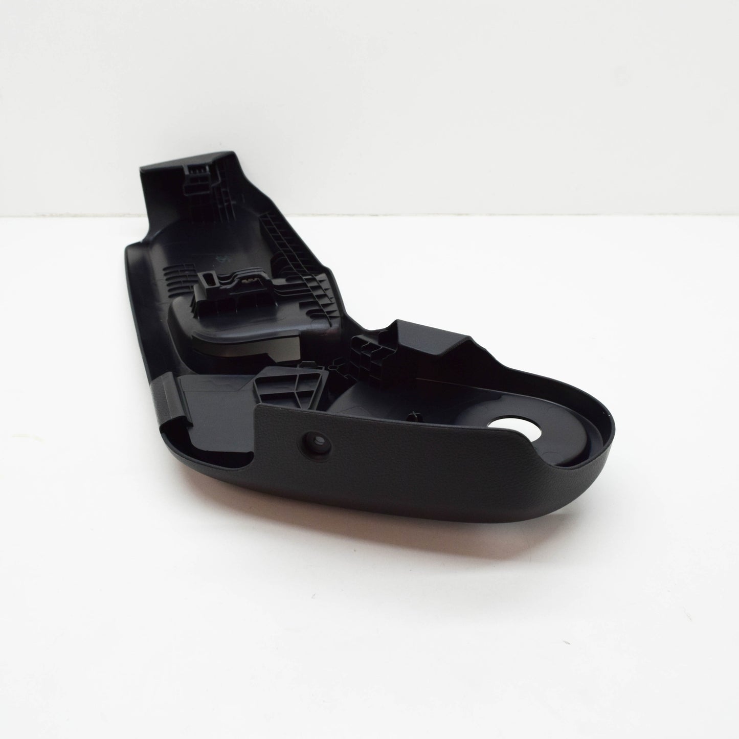 new ford ranger t6 mk1 front seat right cushion valance rhd 1750707 original