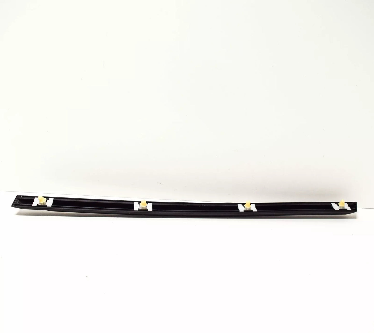 NEW BMW 3 E30 REAR RIGHT DOOR MOLDING TRIM 51131960734 1960734 ORIGINAL