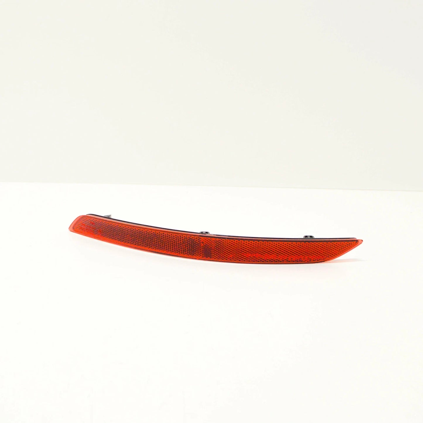 NEW AUDI A3 8V REAR BUMPER REFLECTOR LEFT 8V5945105B