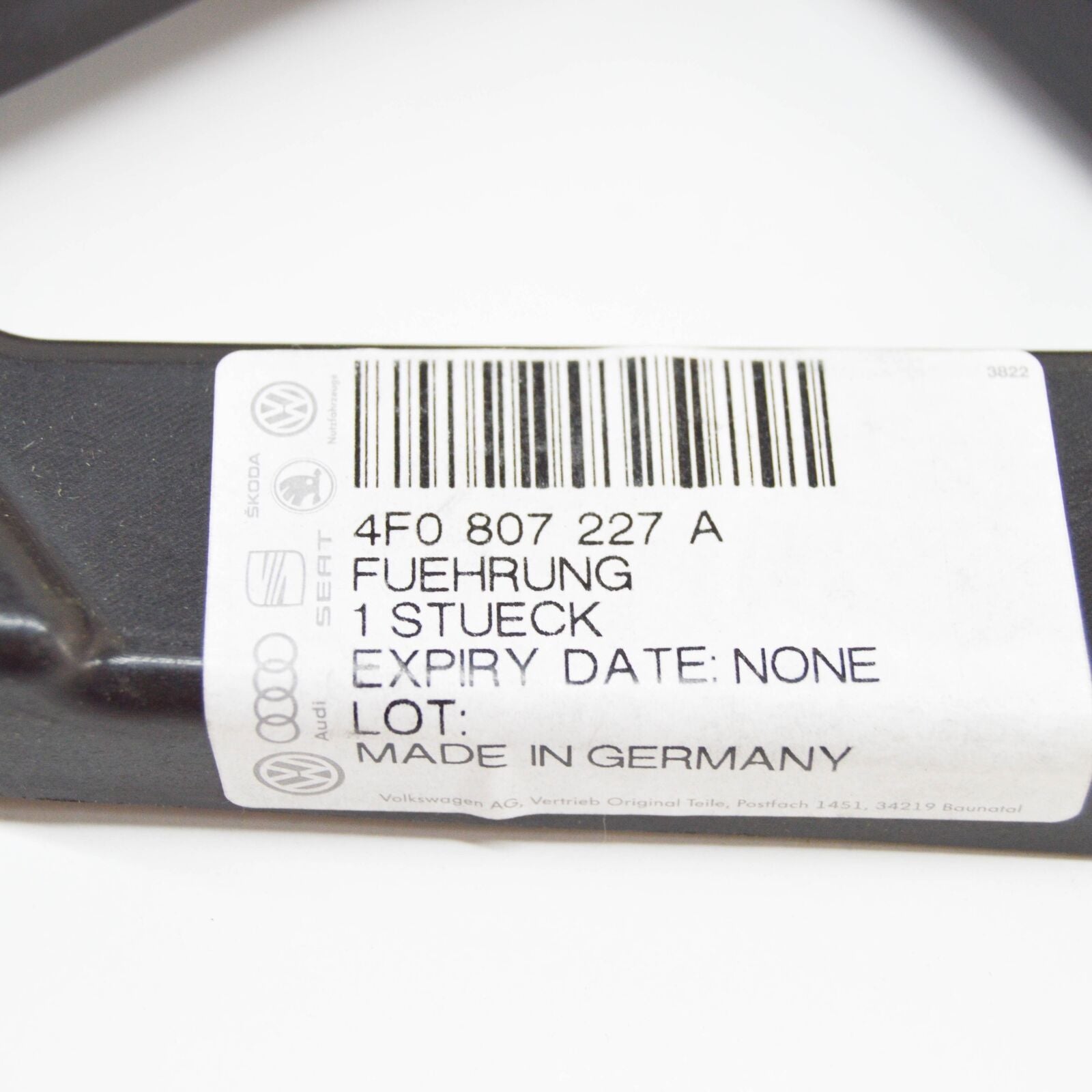 NEW AUDI A6 AVANT C6 FRONT LEFT BUMPER GUIDE 4F0807227A ORIGINAL