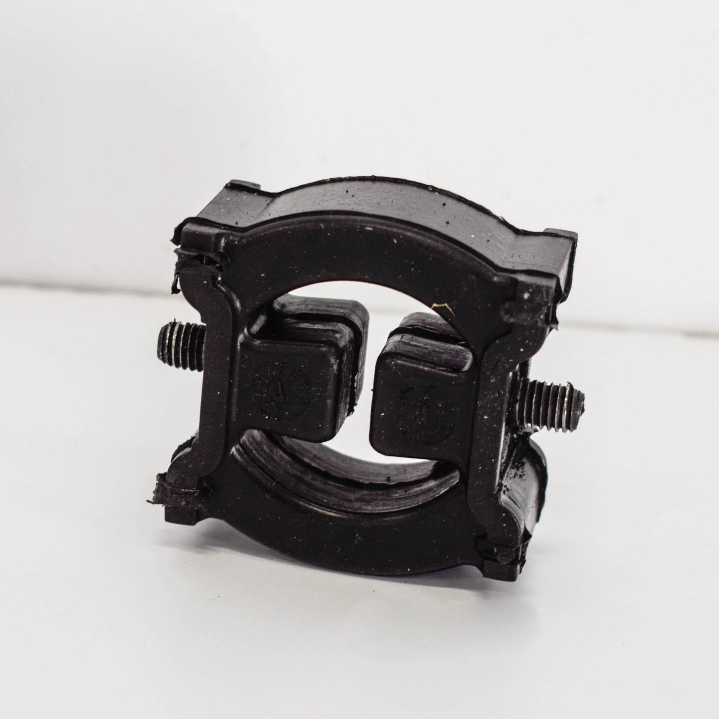 NEW BMW E92 M E90 M F10 M E60 M F12M E85M EXHAUST SYSTEM HANGER ORIGINAL