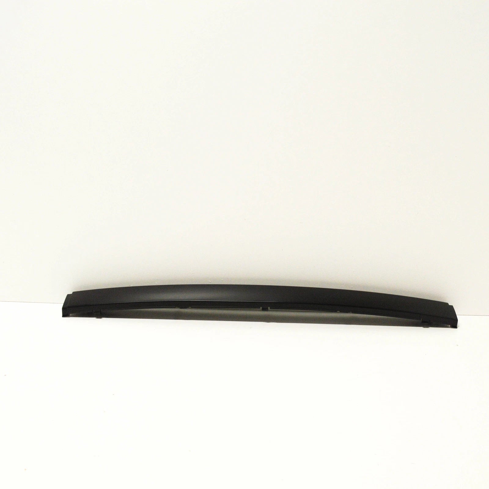 NEW BMW E38 SEDAN NUMBER PLATE STRIP 8150492 51118150492 ORIGINAL