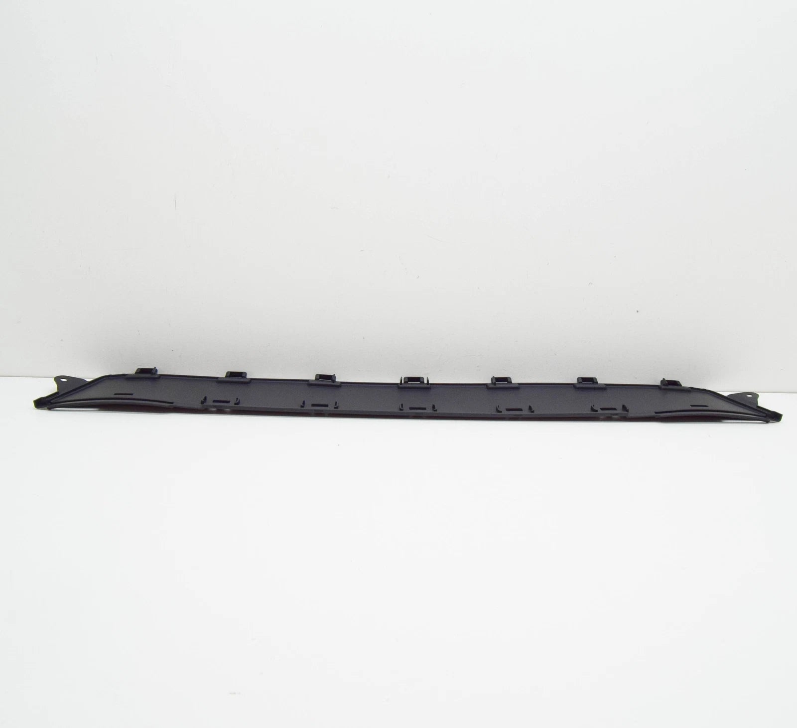 NEW AUDI TT FV CENTER RADIATOR GRILLE STRIKER PLATE 8S0853692B ORIGINAL