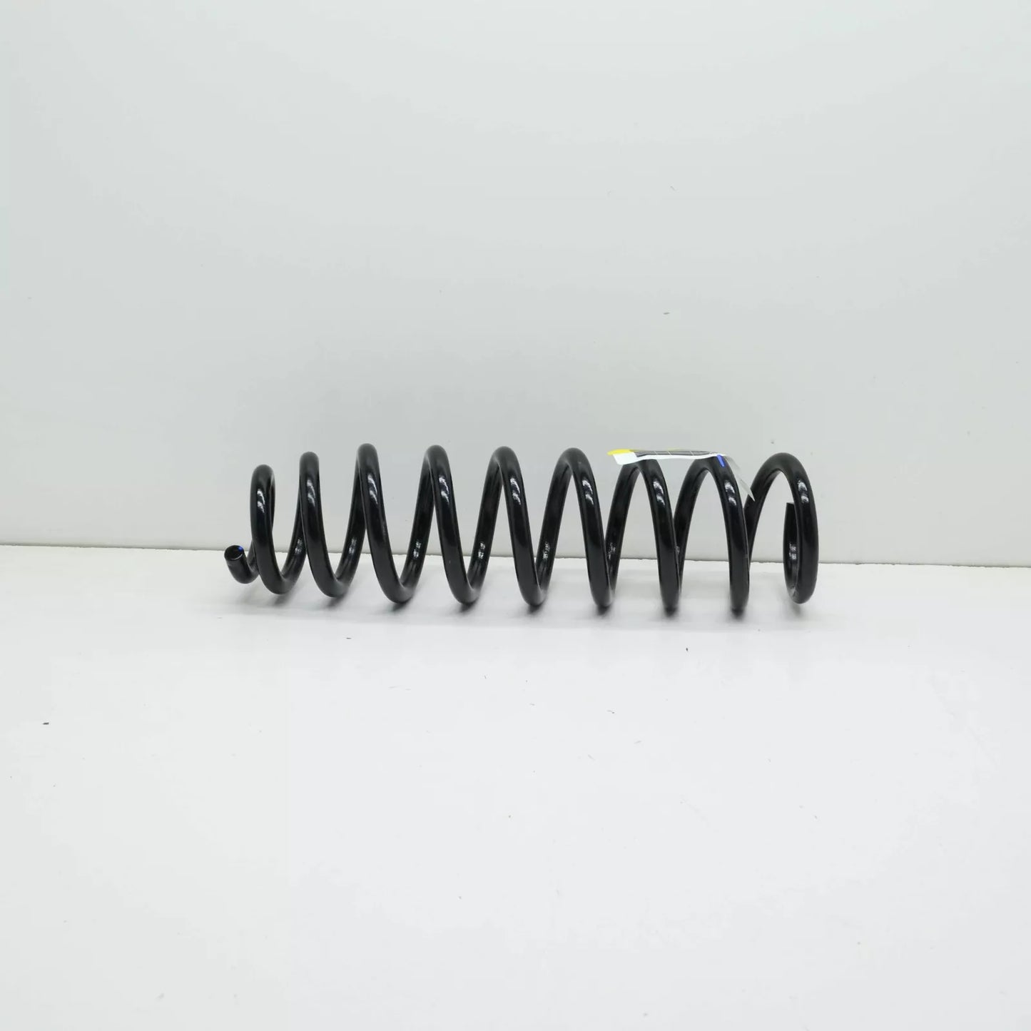 NEW MERCEDES-BENZ GLE W166 FRONT SUSPENSION COIL SPRING A1663211604 ORIGINAL