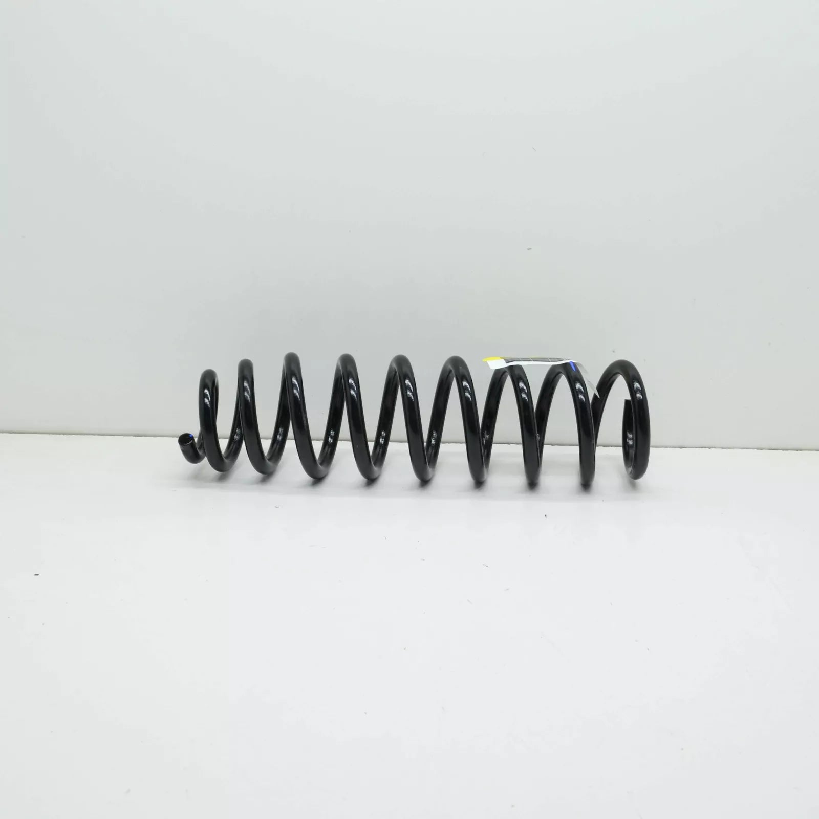 NEW MERCEDES-BENZ GLE W166 FRONT SUSPENSION COIL SPRING A1663211604 ORIGINAL