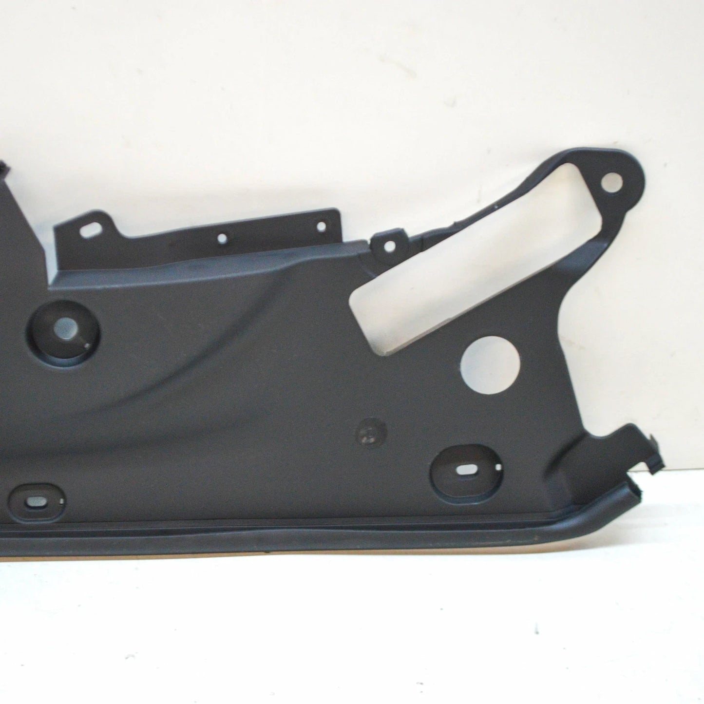 NEW BMW 7 G11 G12 FRONT BONNET HOOD RIGHT SIDE SEALING 51767475290 ORIGINAL