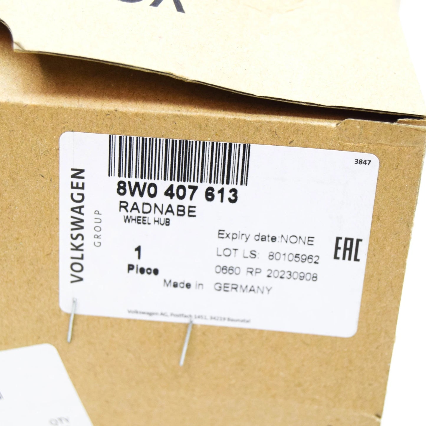 NEW AUDI Q7 4M WHEEL HUB SPINDLE 8W0407613 ORIGINAL