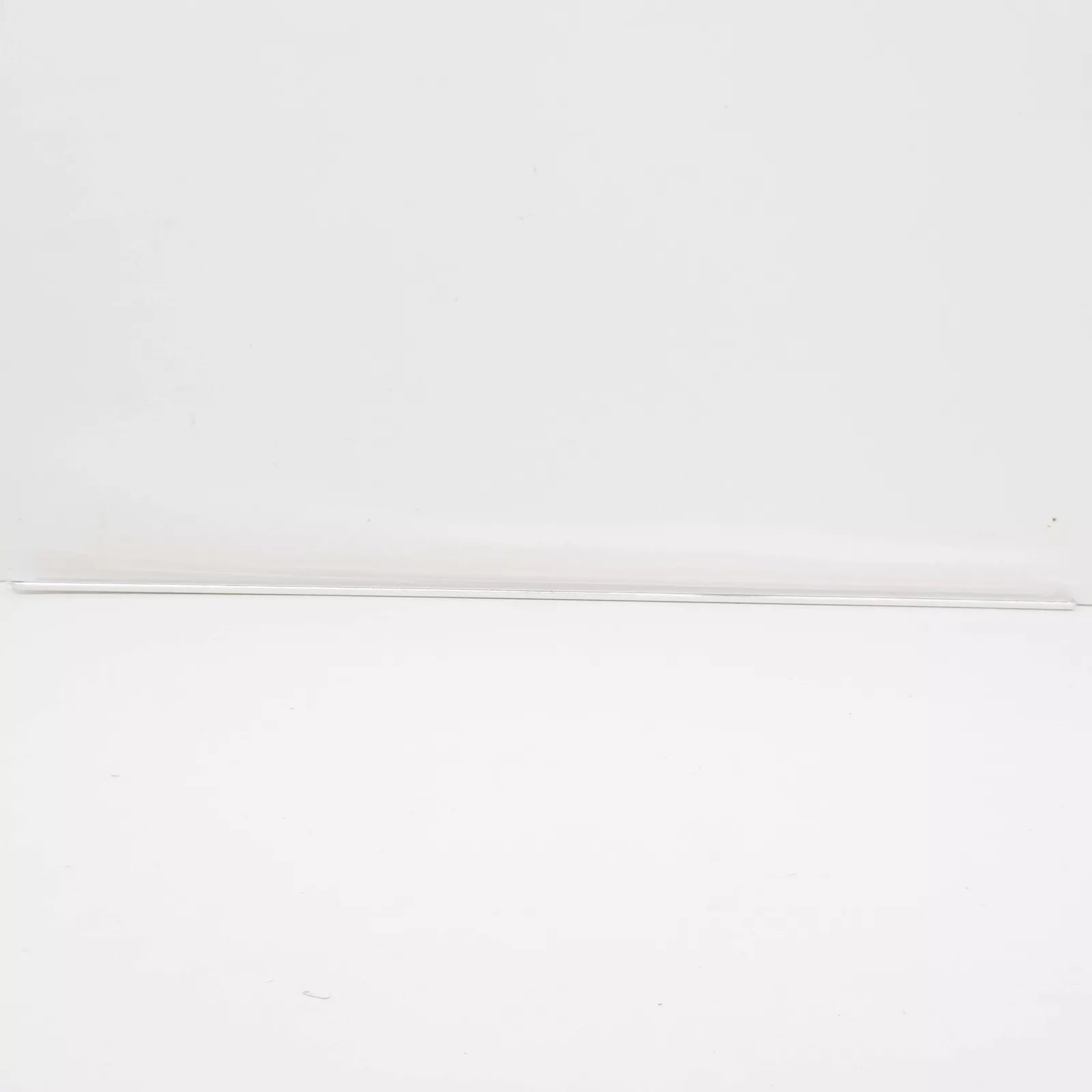 NEW BMW 5 E34 FRONT LEFT WINDOW LOWER SEAL 51211944231 1944231 ORIGINAL