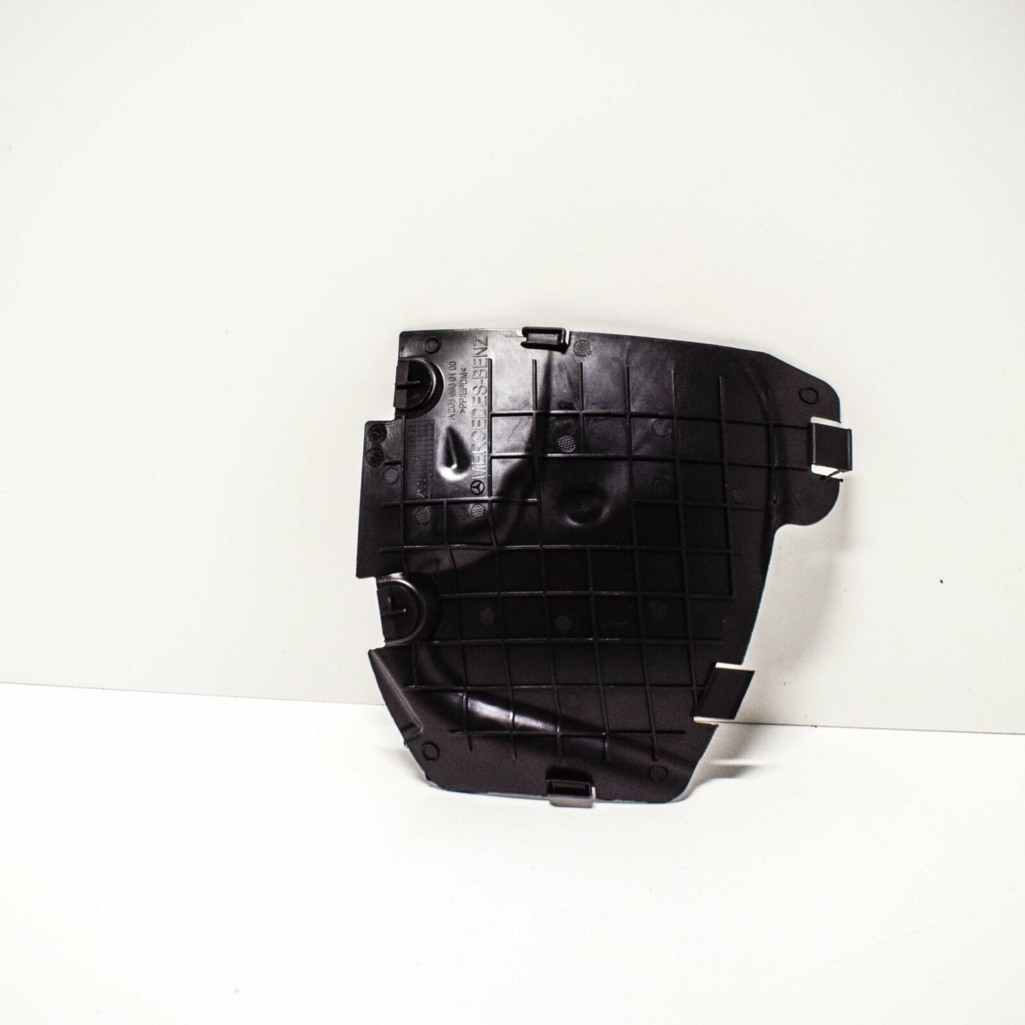 NEW MB C W205 FRONT LEFT MUD SPLASH GUARD FRONT PART A2056900100 ORIGINAL