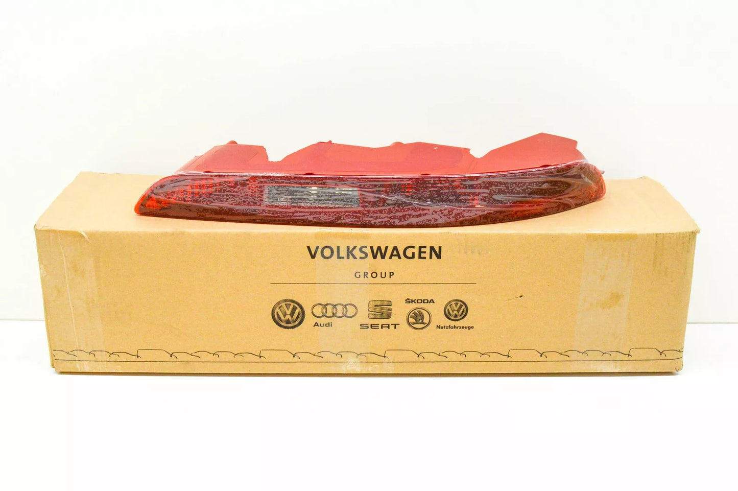 NEW AUDI Q3 8U REAR RIGHT TAIL LIGHT 8U0945096