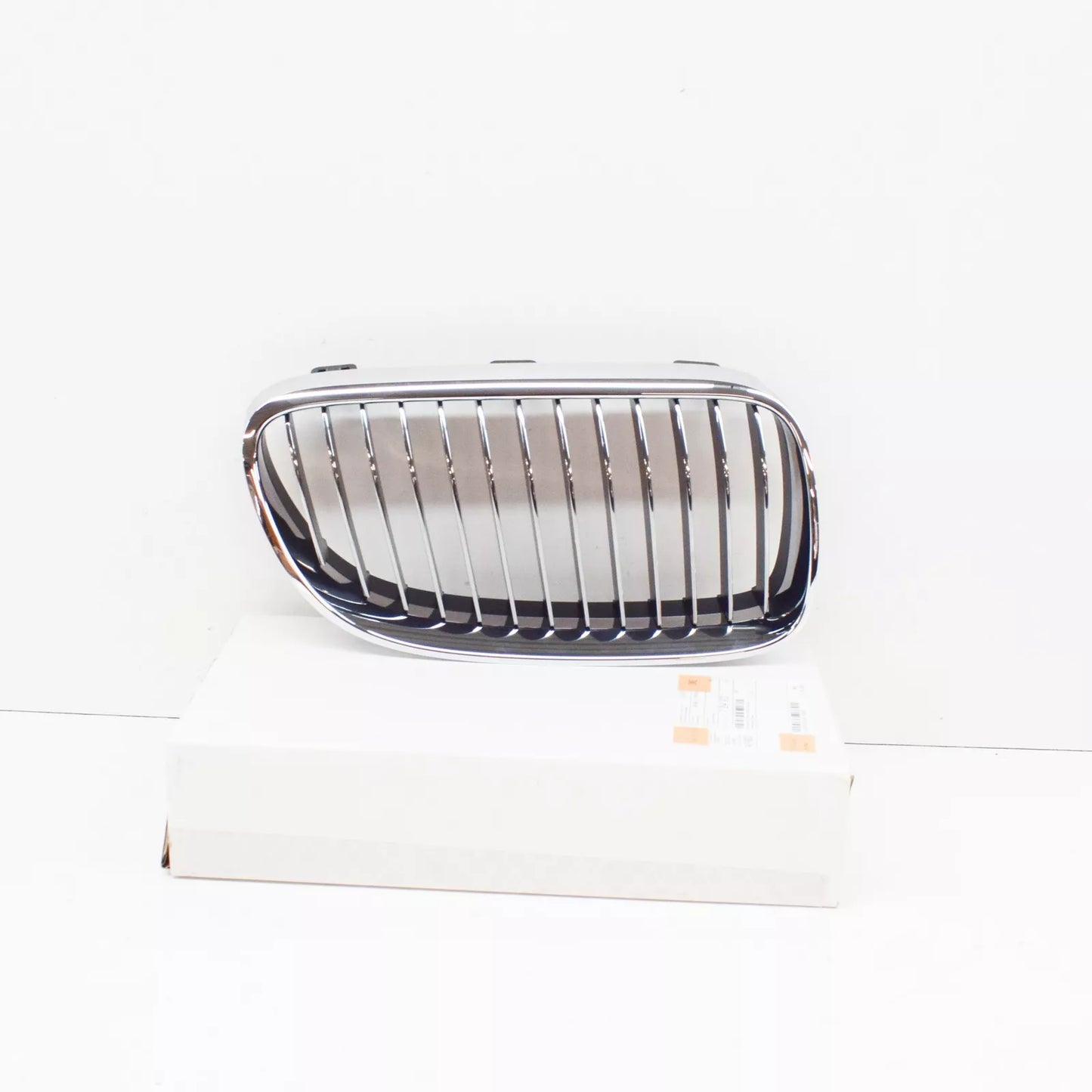 NEW BMW 3 COUPE E92 FRONT RADIATOR RIGHT BLACK CHROME GRILLE 51137254972