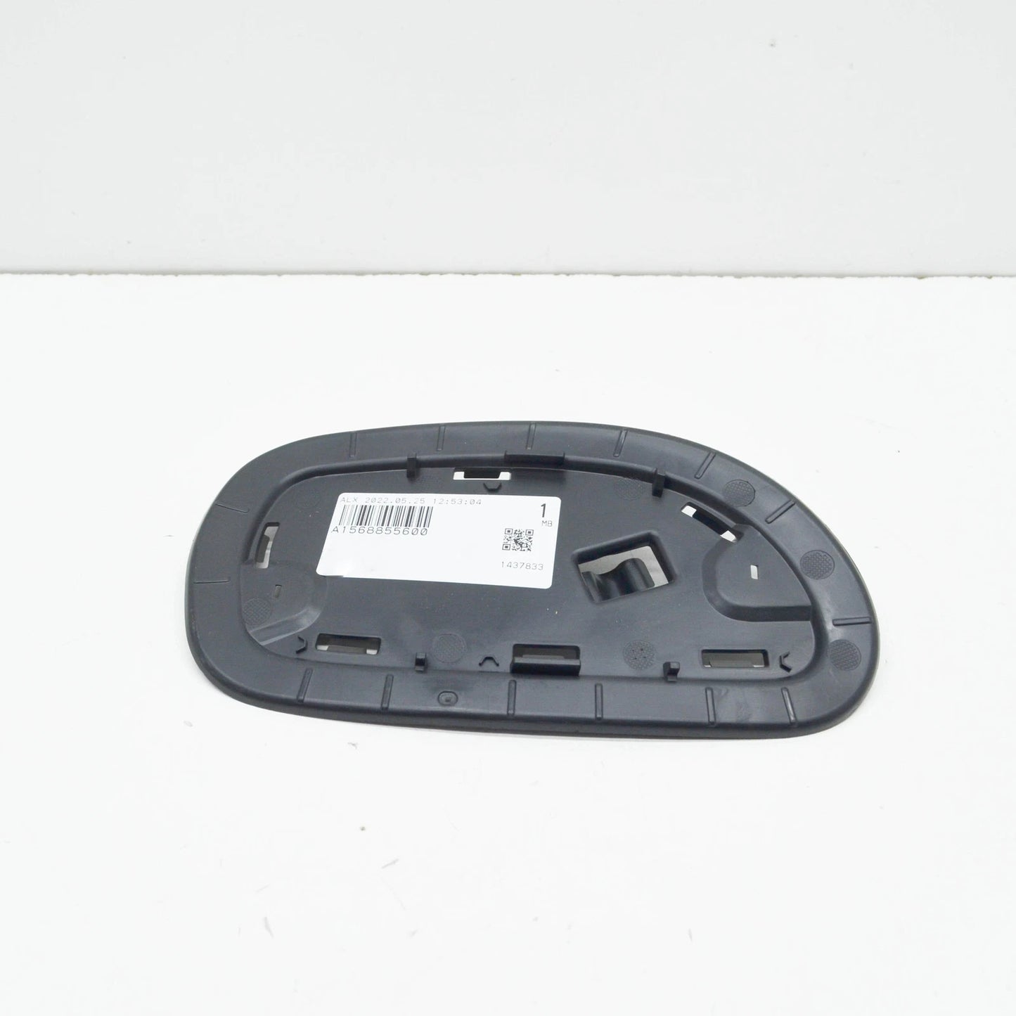 NEW MB GLA X156 FRONT BUMPER RIGHT SIDE TRIM INNER HOLDER A1568855600