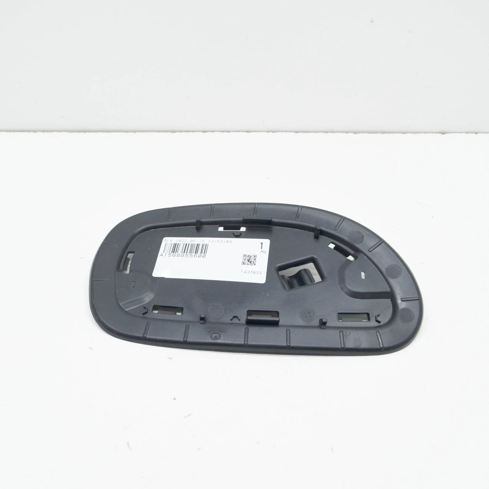 NEW MB GLA X156 FRONT BUMPER RIGHT SIDE TRIM INNER HOLDER A1568855600