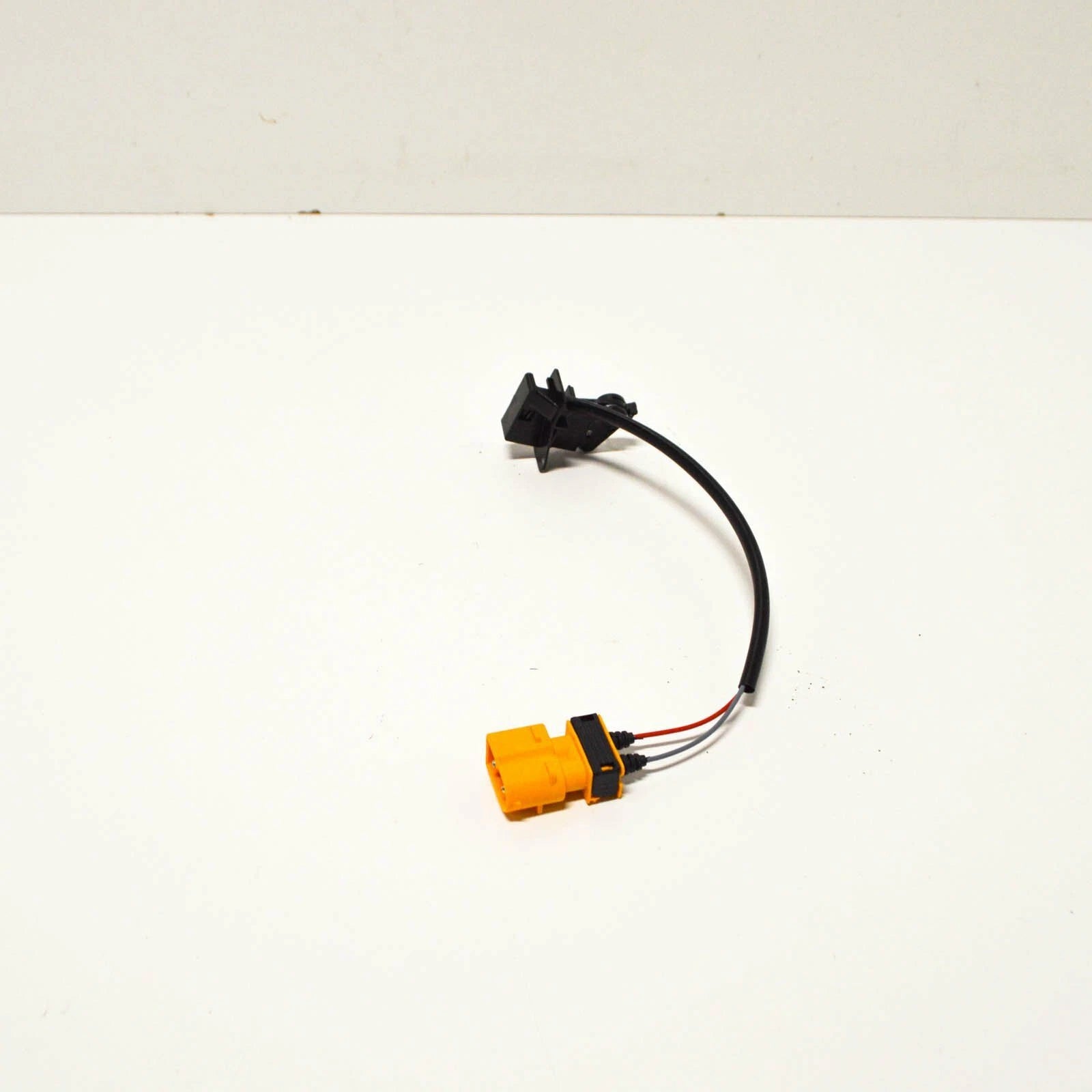 NEW BMW 3 E36 FRONT LEFT DOOR CATCH MICRO SWITCH 51218208423 ORIGINAL