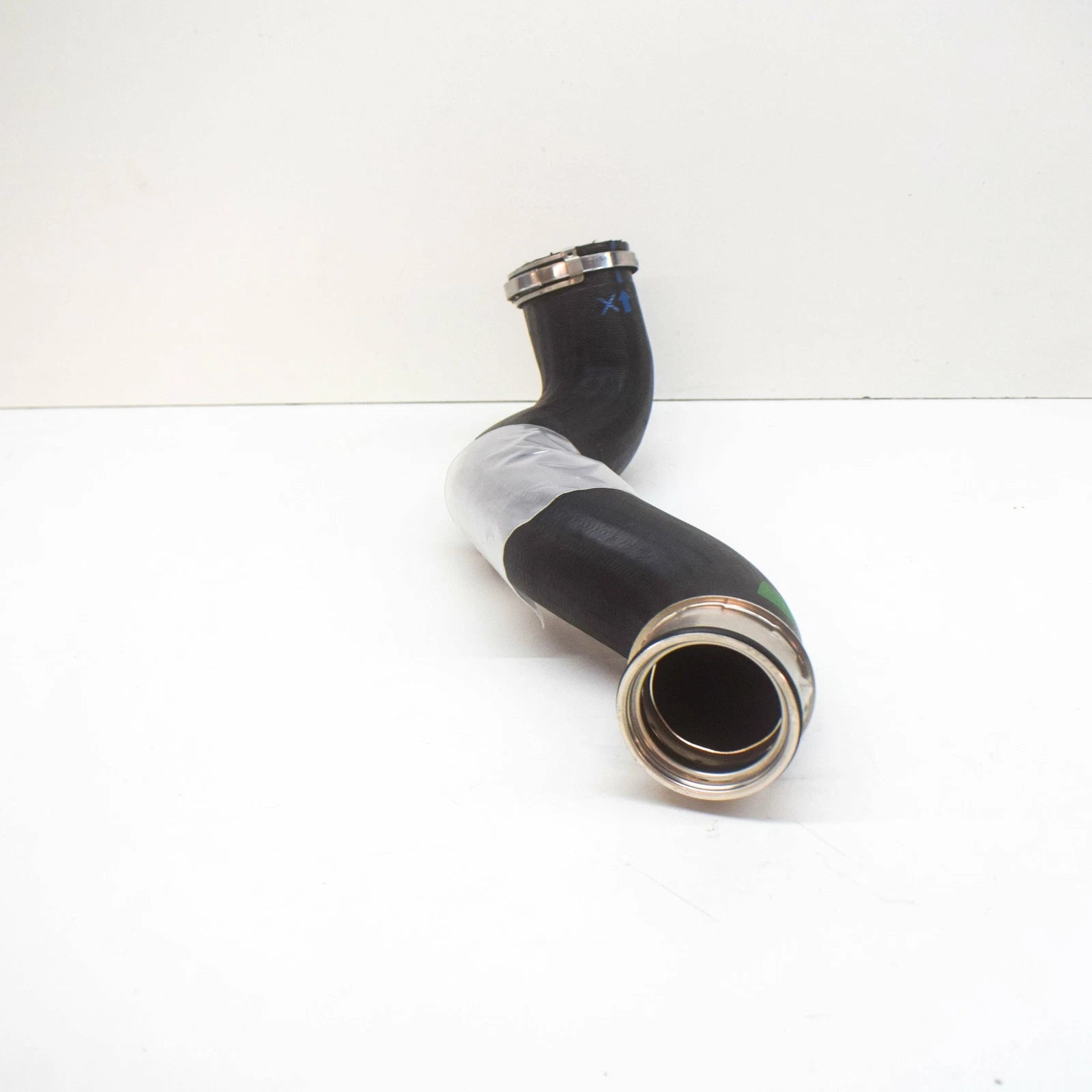 NEW MERCEDES-BENZ GLK X204 RIGHT SIDE INTERCOOLER HOSE A2045282482 ORIGINAL
