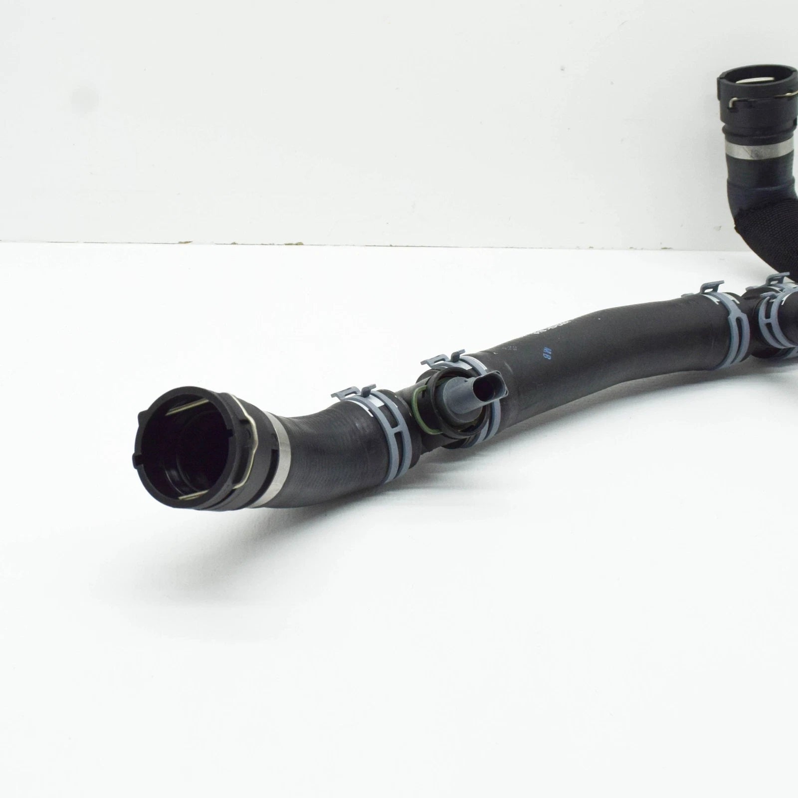 NEW AUDI Q7 4M COOLANT HOSE WITH QUICK RELEASE COUPLING 4M0122055BS ORIGINAL